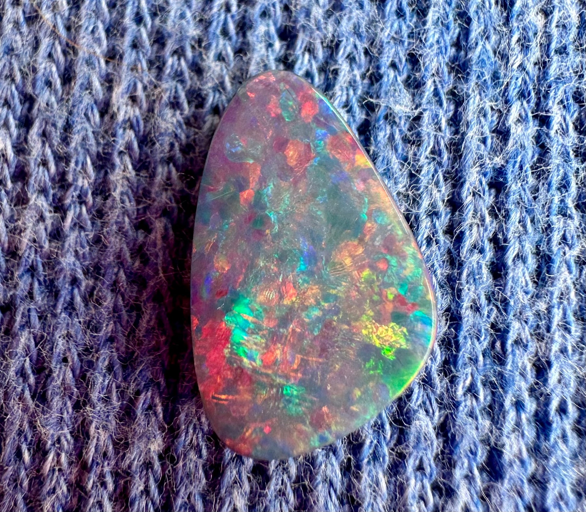 Natural Australian Opal Doublet 2.8 cts