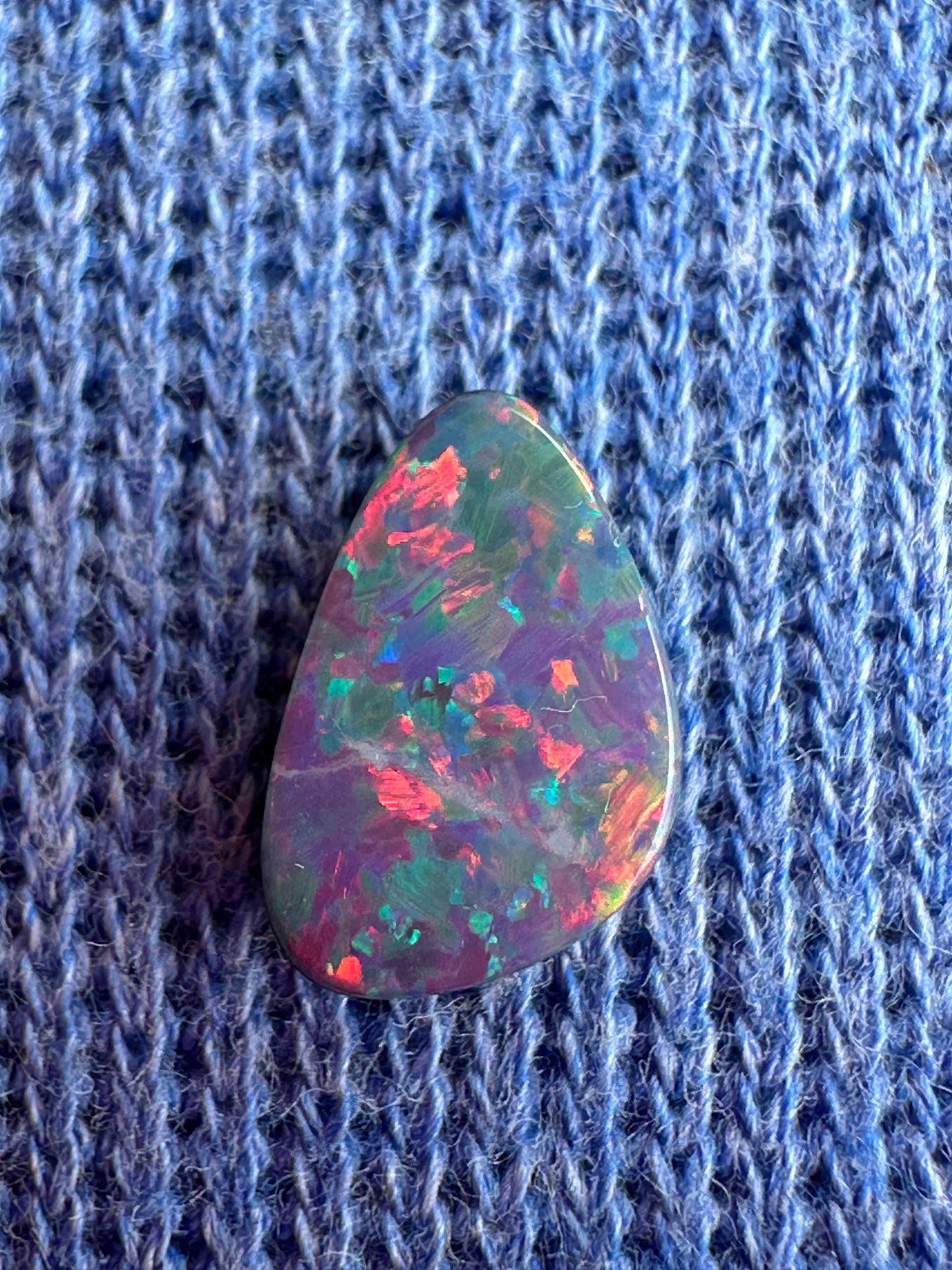 Natural Australian Opal doublet 2.75 cts