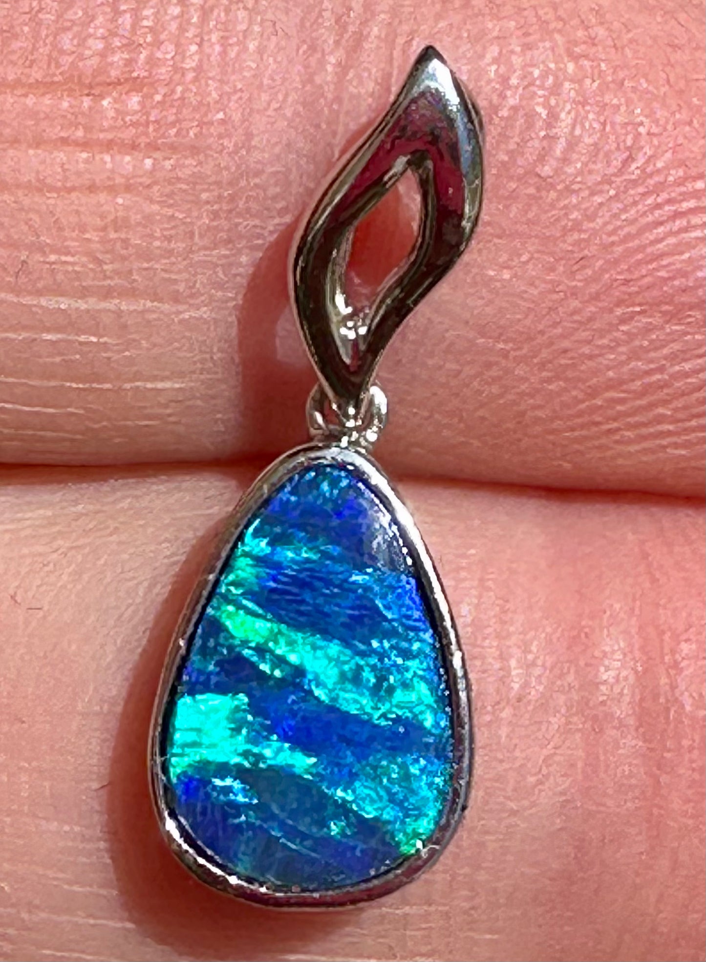 Australian sterling silver opal pendant