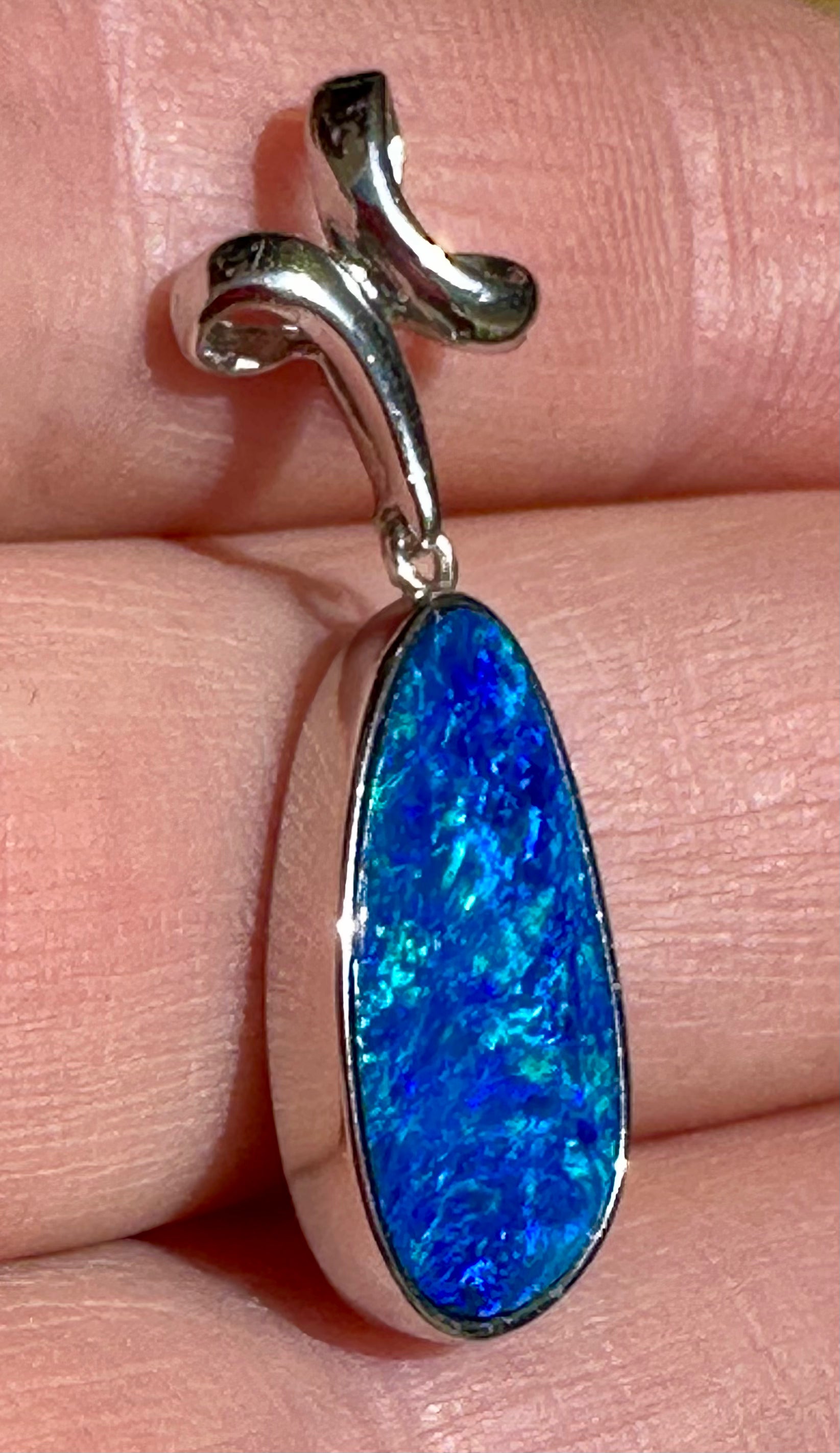 Brilliant Australian sterling silver opal pendant
