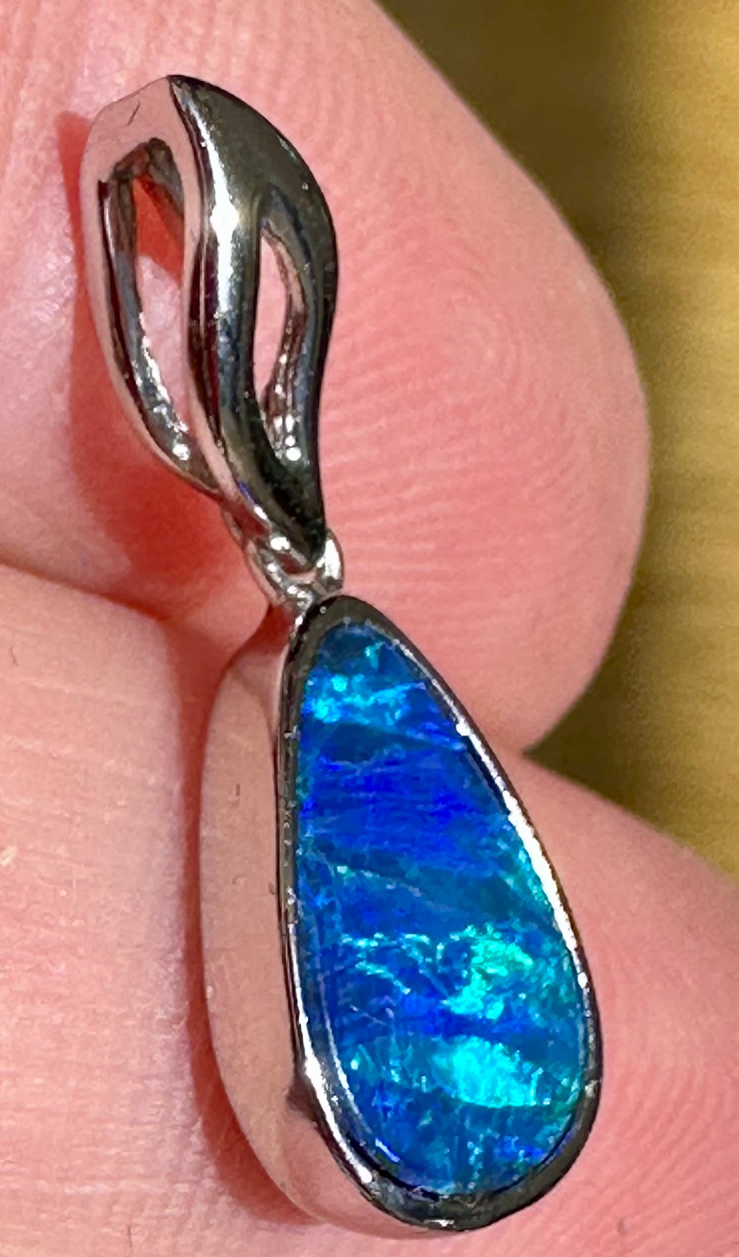 Australian sterling silver opal pendant