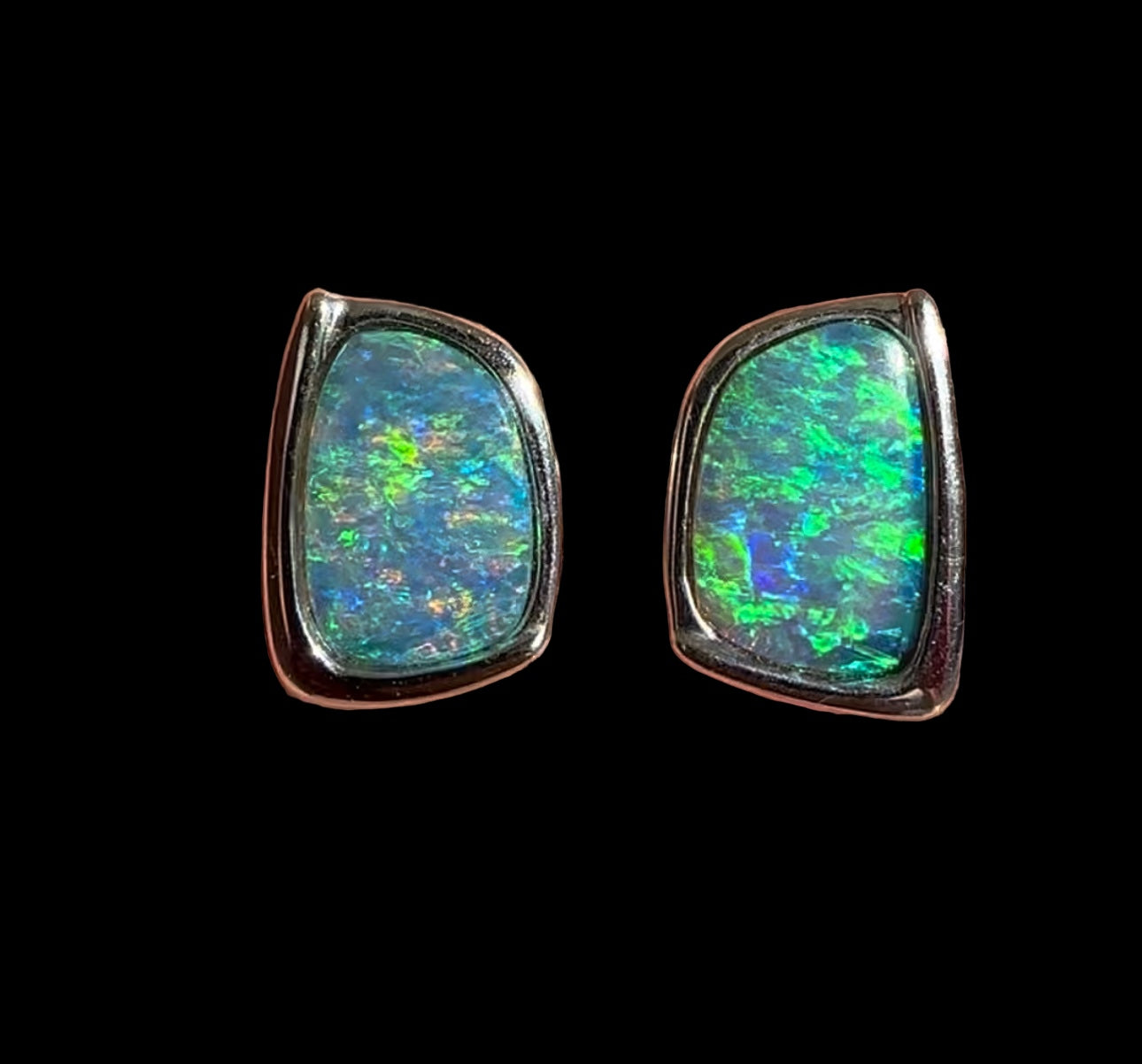 18 k white gold gem opal earrings - Opal Essence Wholesalers 