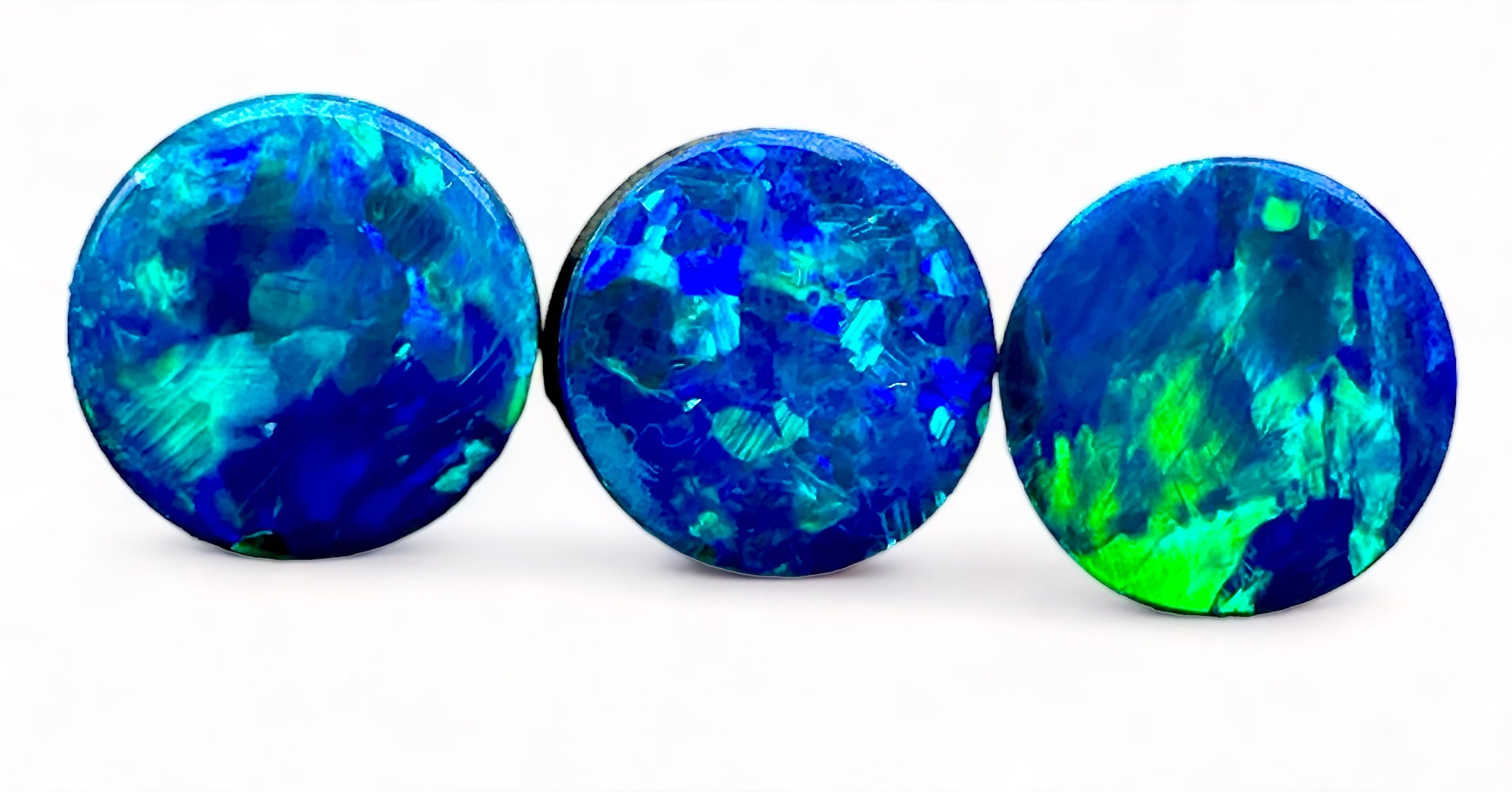 Opale noble bleu .Provenant d'Australie Opale noble bleu .Provenant d'Australie