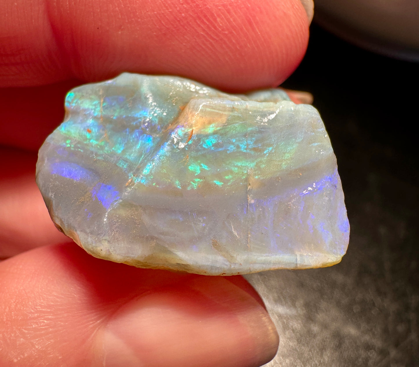 Opal Essence Australian Lambina Rough Grey Base opal multicolored Unset 