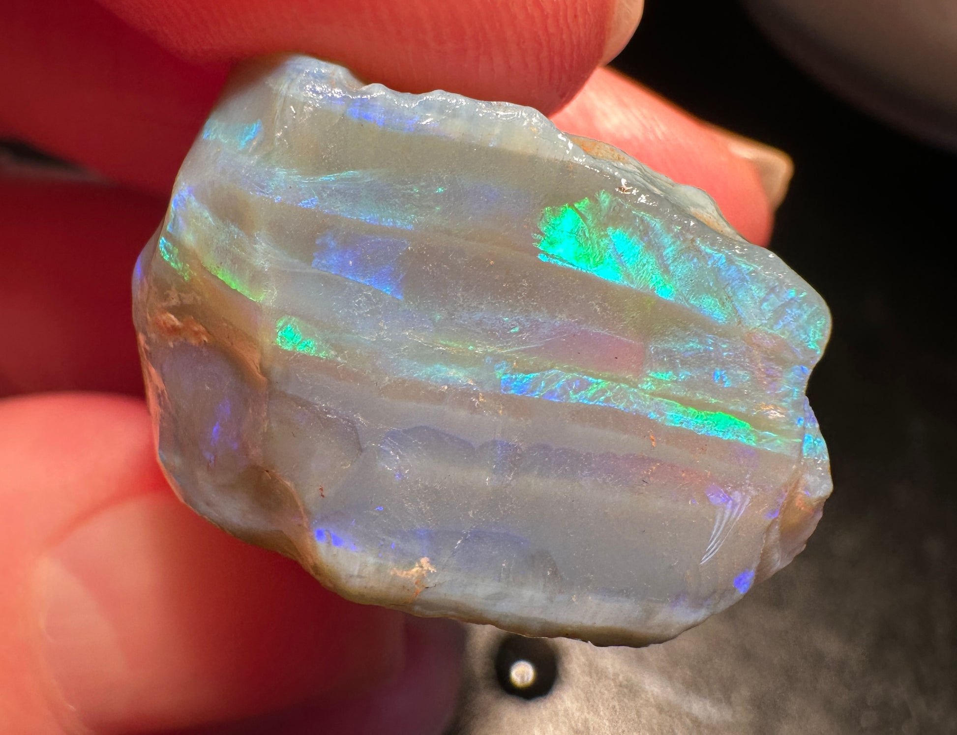 Opal Essence Australian Lambina Rough Grey Base opal multicolored Unset 