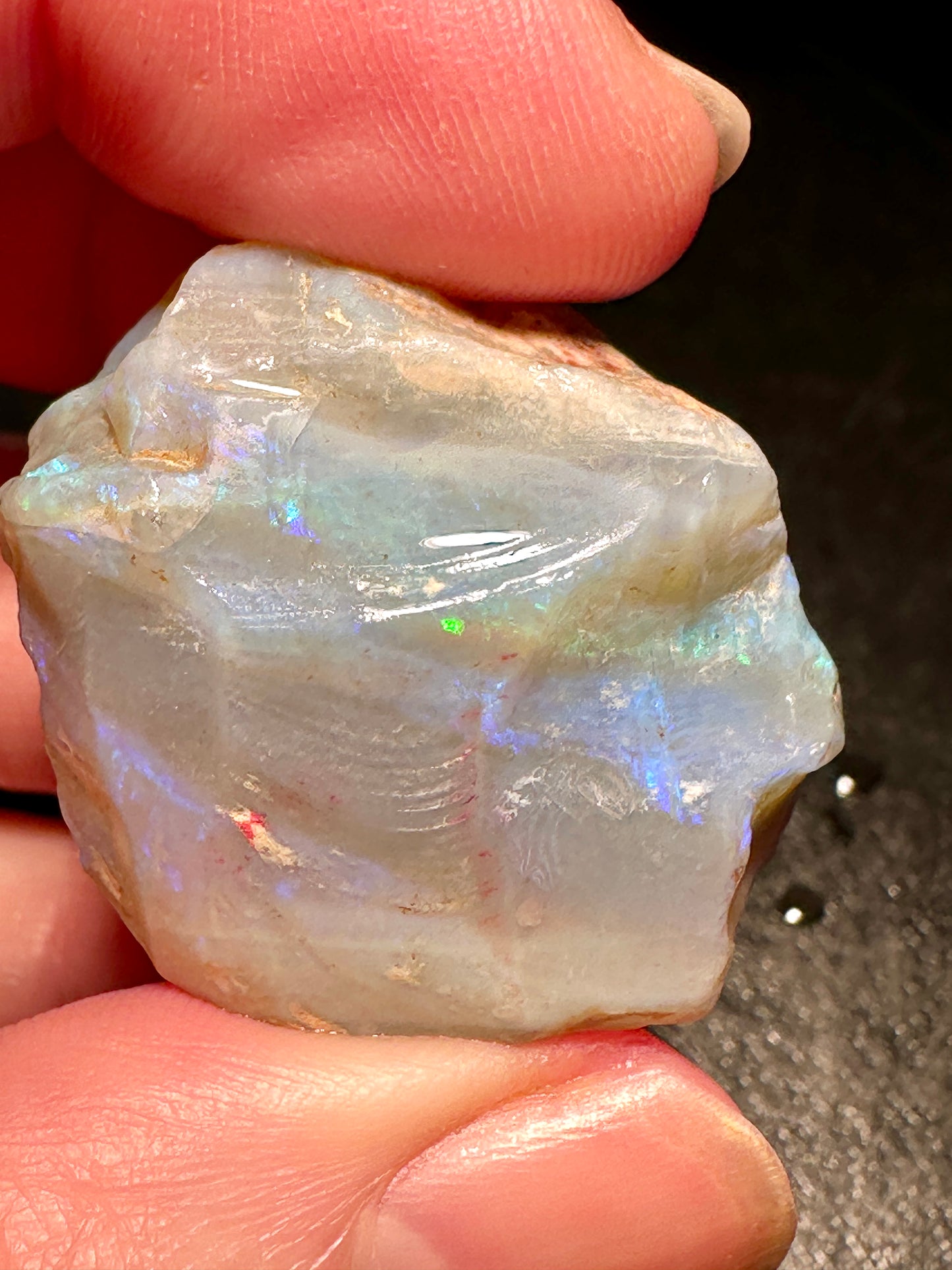 Opal Essence Australian Lambina Rough Grey Base opal multicolored Unset 
