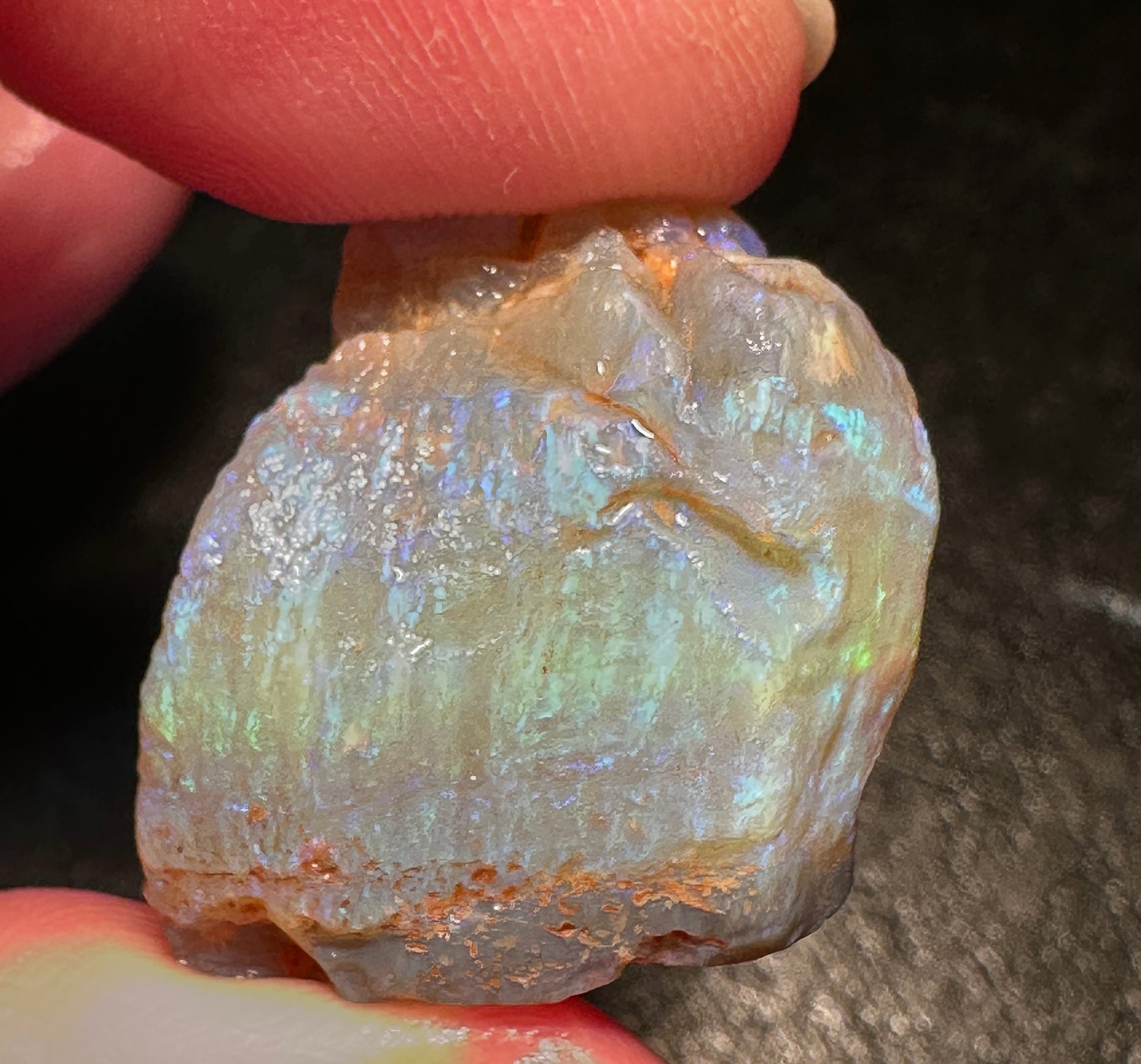 Opal Essence Australian Lambina Rough Grey Base opal multicolored Unset 