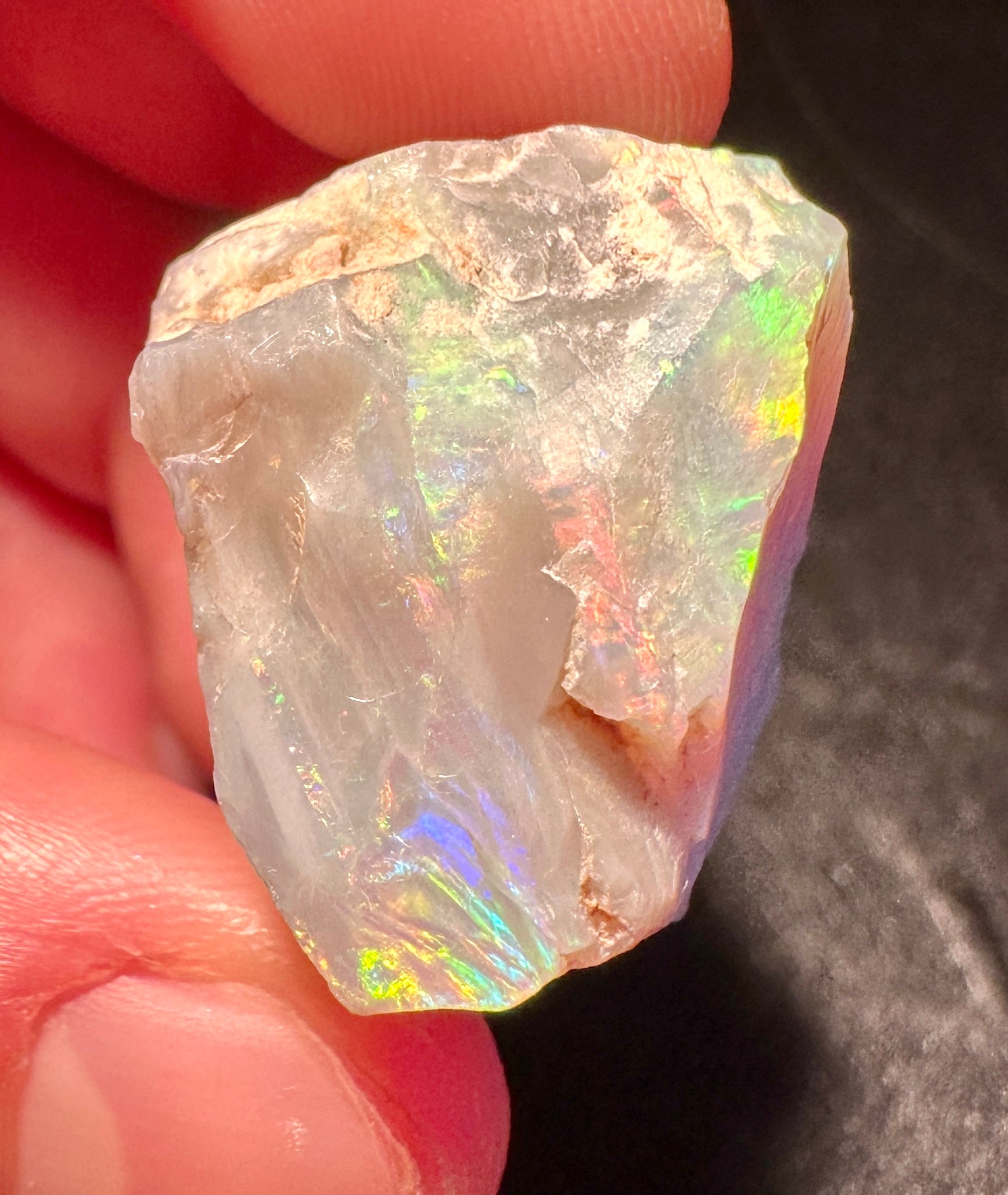 Opal Essence Australian Lambina Rough Grey Base opal multicolored Unset 