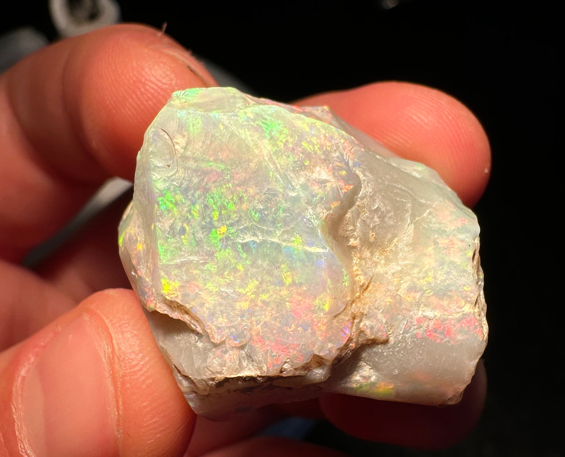 Opal Essence Australian Lambina Rough Grey Base opal multicolored Unset 
