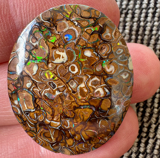 Unique Queensland Boulder double sided opal 34 cts