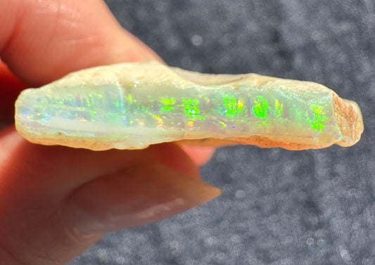 Australian brilliant crystal rough opal 12.4 grams 40x35mm
