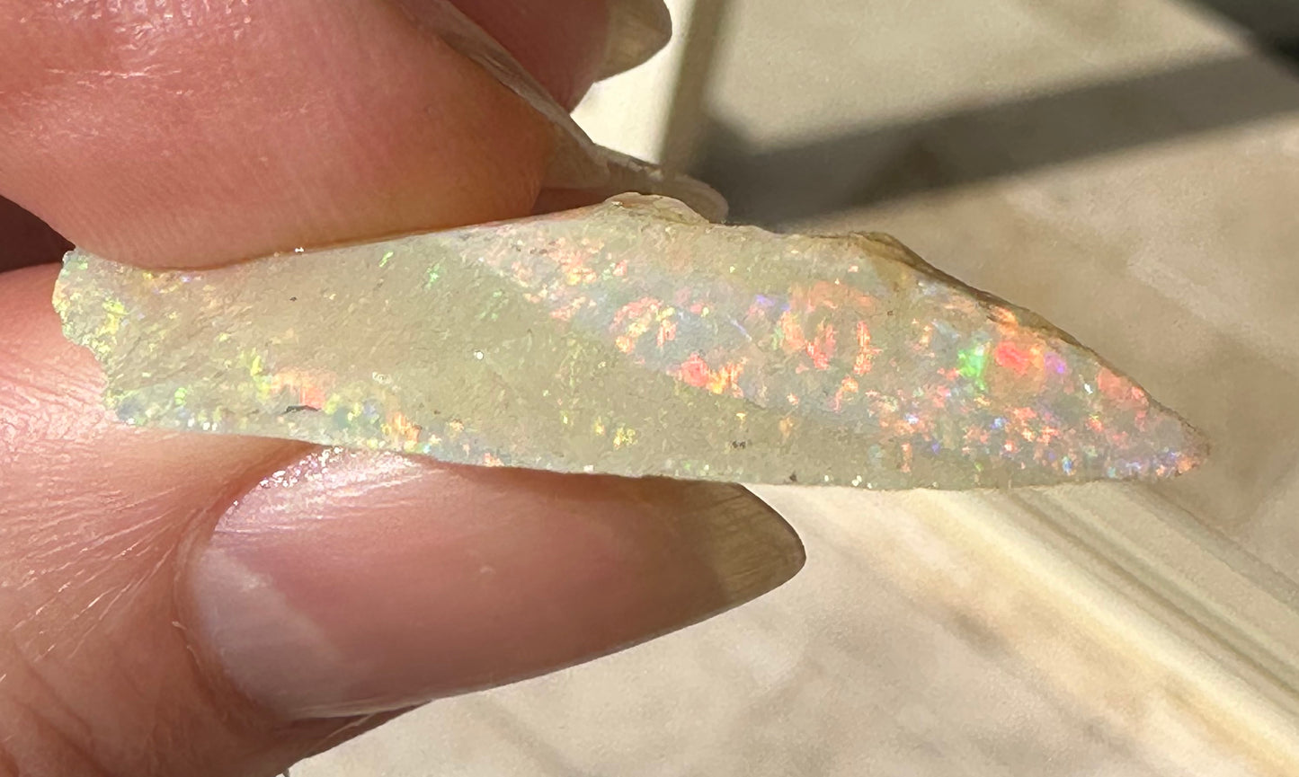 Australian rough uncut opal 19.84 cts 36x30mm