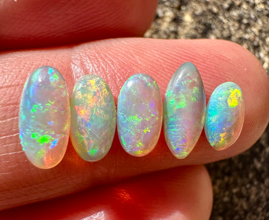 Parcel of Lightning Ridge semi dark crystal opals 2.65 cts