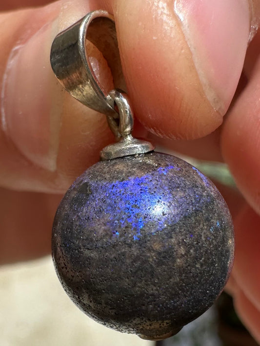 Australian Andamooka matrix purple opal focal bead pendant 12.50ct