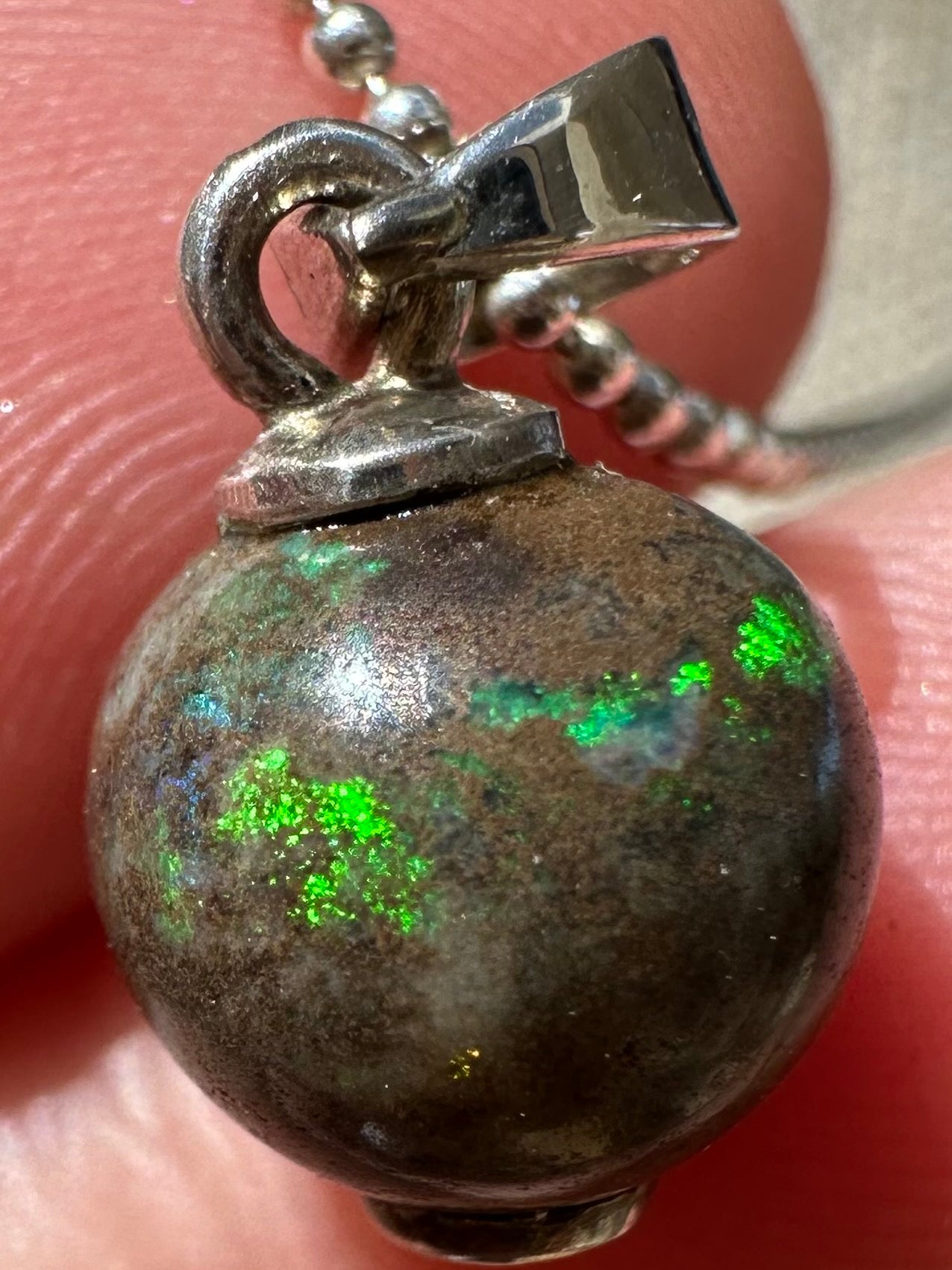 Australian Andamooka Matrix green focal bead pendant 4ct