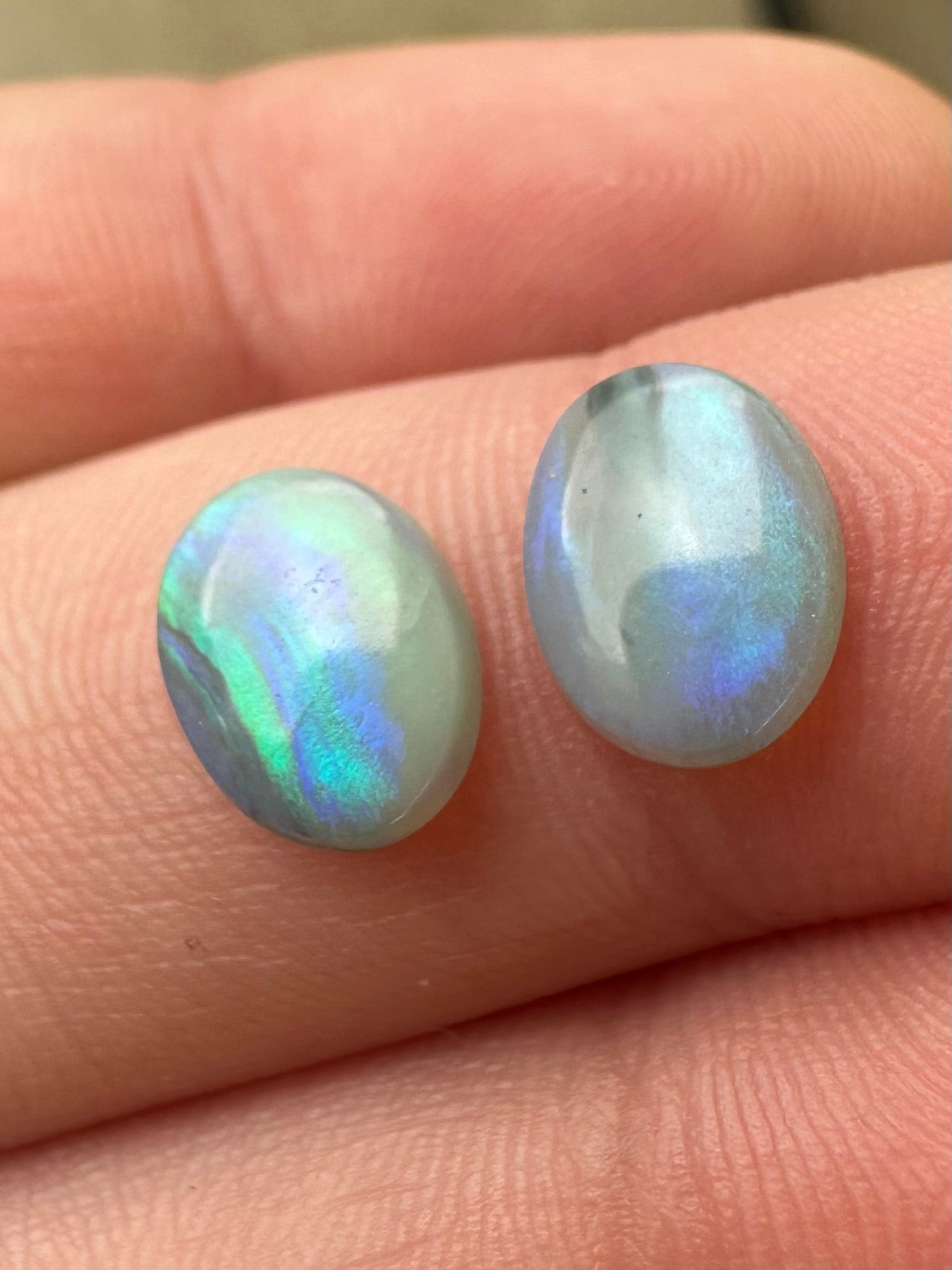 Australian Andamooka Unset semi-black multicolored crystal pendant opal 2 ct