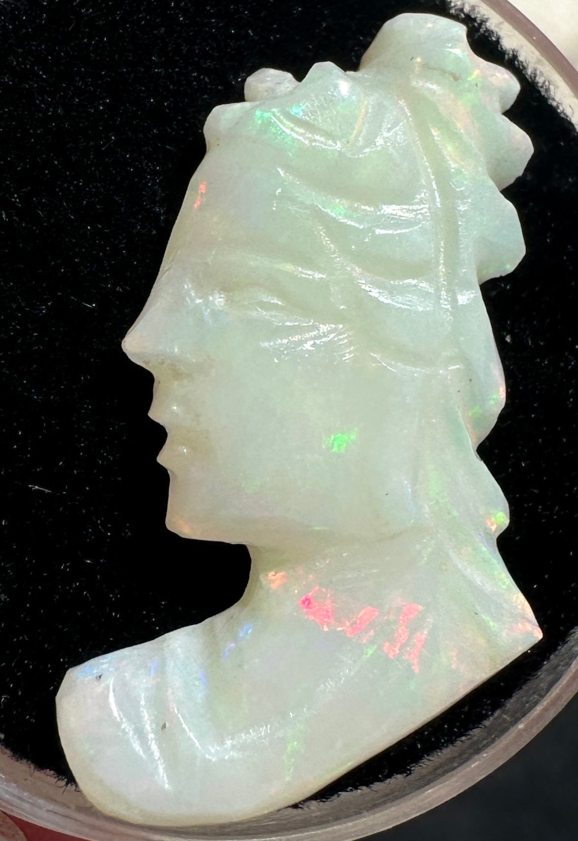 Australian Coober Pedy multicolored opal cameo pendant 6.90 cts 