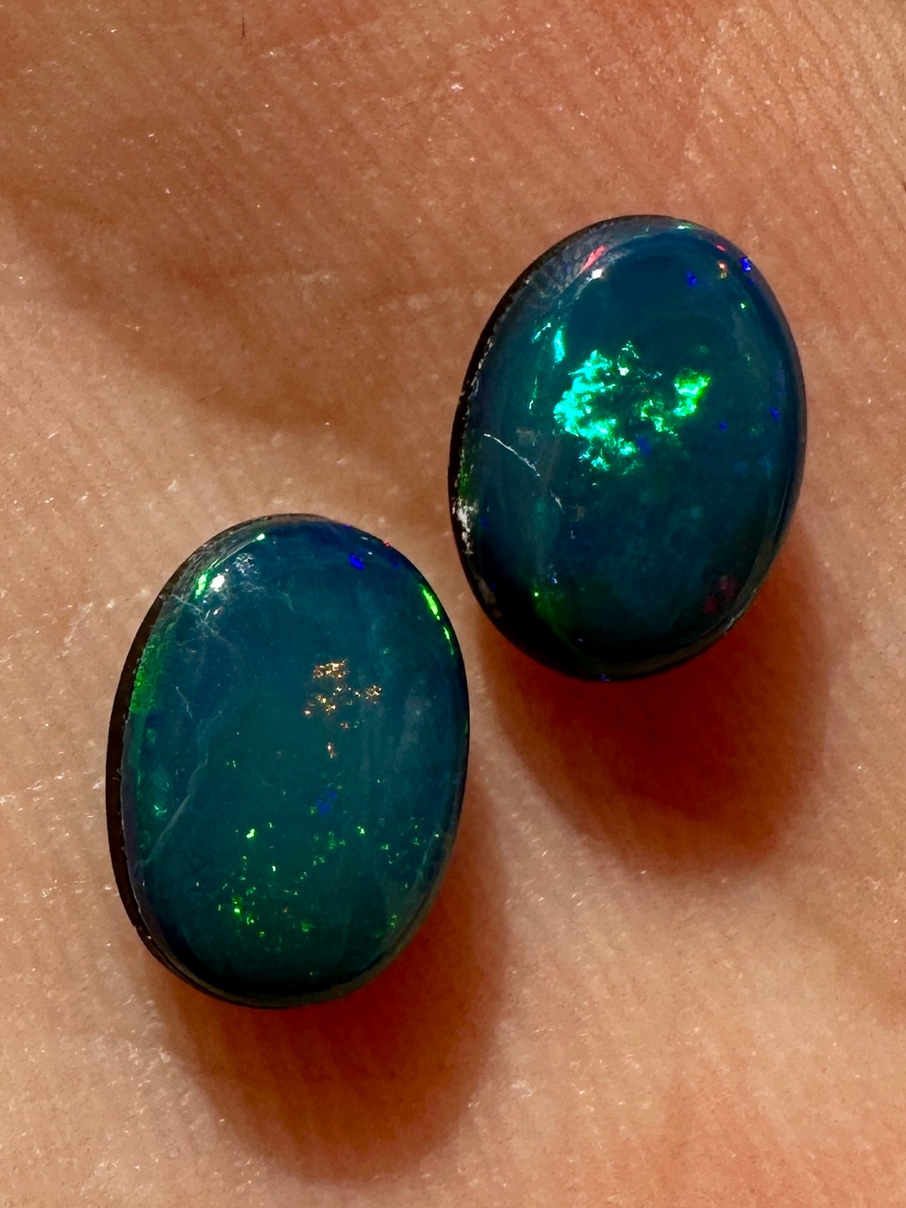 australian-lightning-ridge-doublet-opal-multicolored-unset-pendant-earring-D114-1.25-cts-1