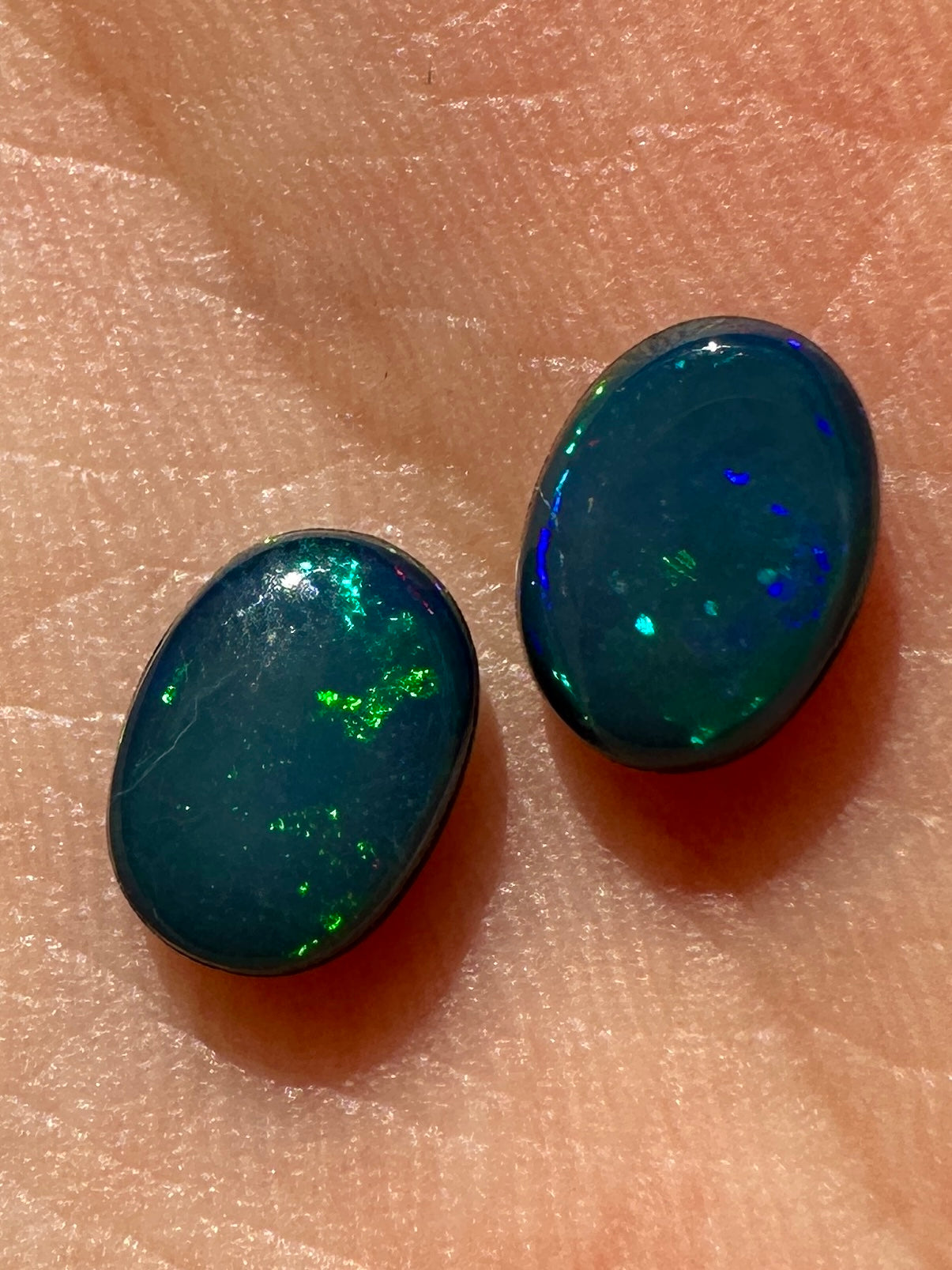 australian-lightning-ridge-doublet-opal-multicolored-unset-pendant-earring-D114-1.25-cts-1
