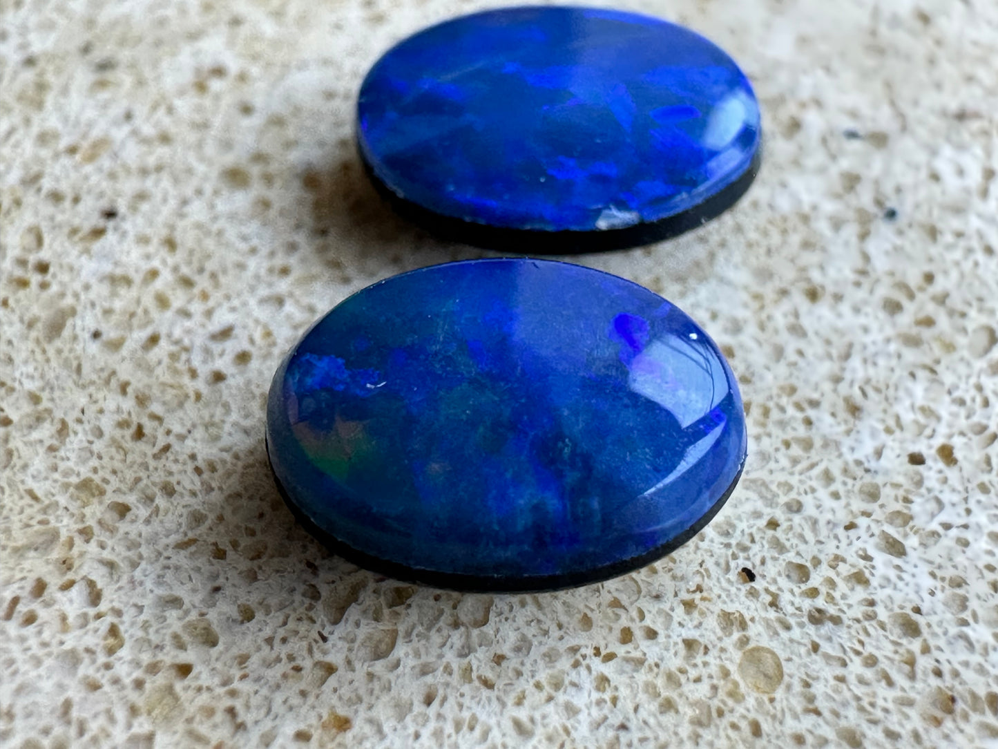 Australian lightning ridge doublet Opal pair multicolored unset pendant or earrings 1.20 cts