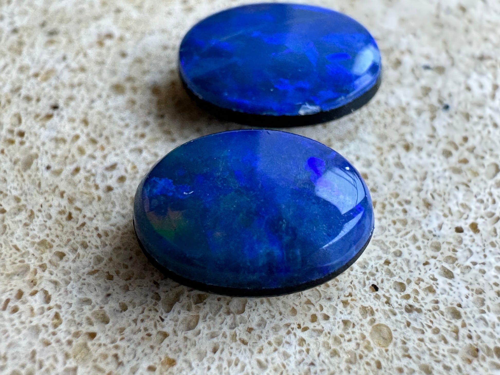 Australian lightning ridge doublet Opal pair multicolored unset pendant or earrings 1.20 cts