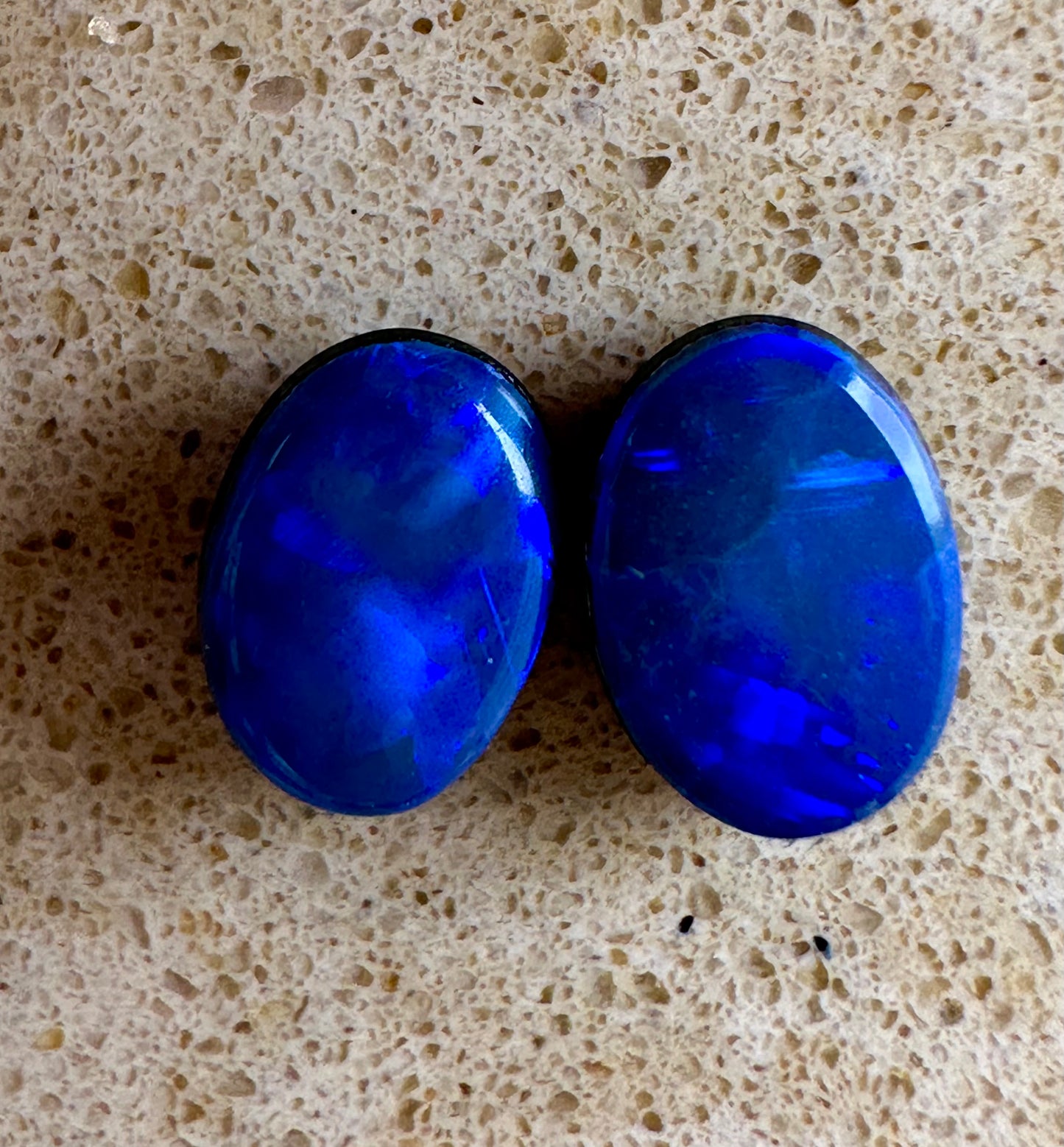 Australian lightning ridge doublet Opal pair multicolored unset pendant or earrings 1.21 cts