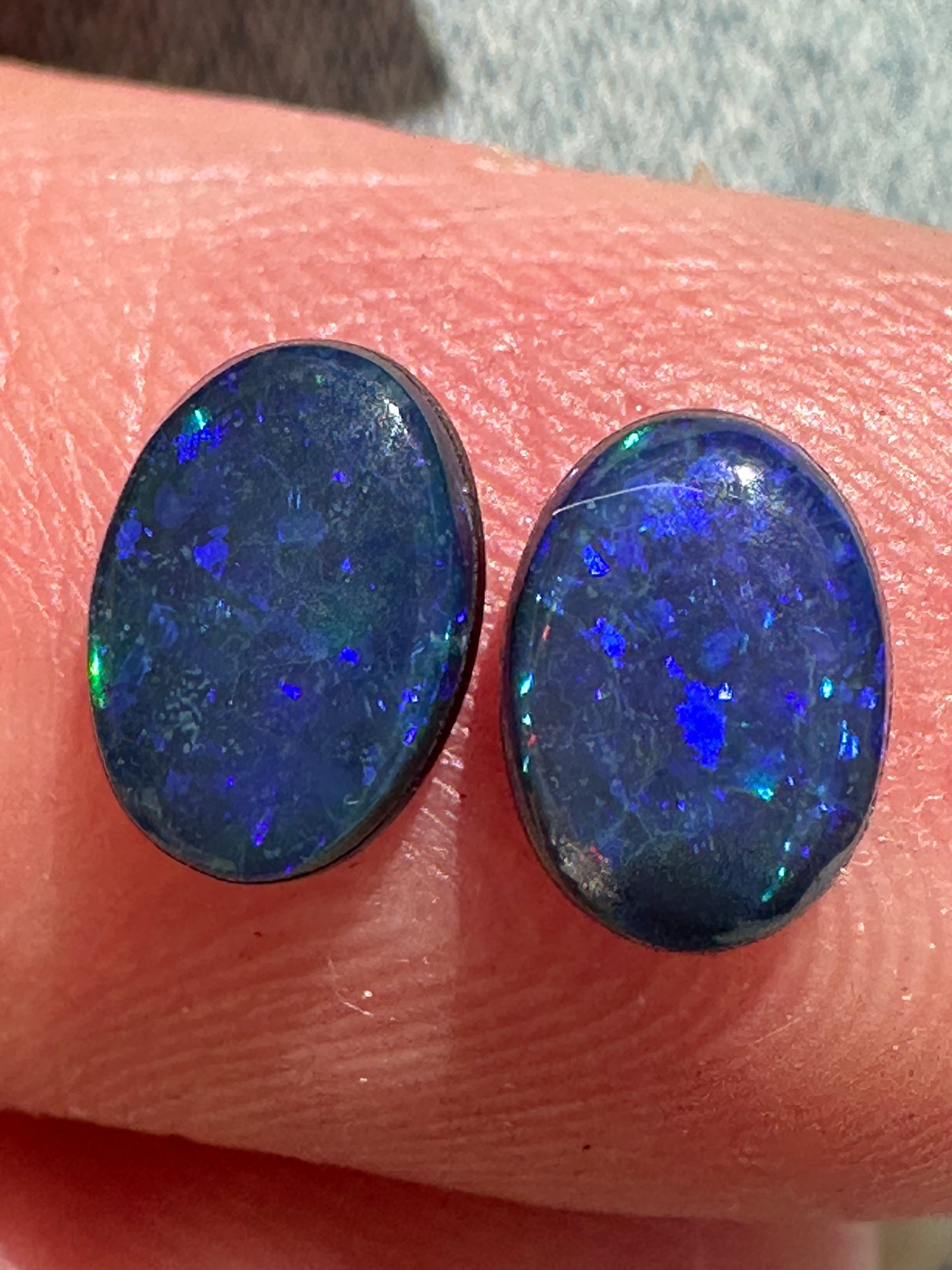 Australian lightning ridge doublet Opal pair multicolored unset pendant or earrings 1.285 cts