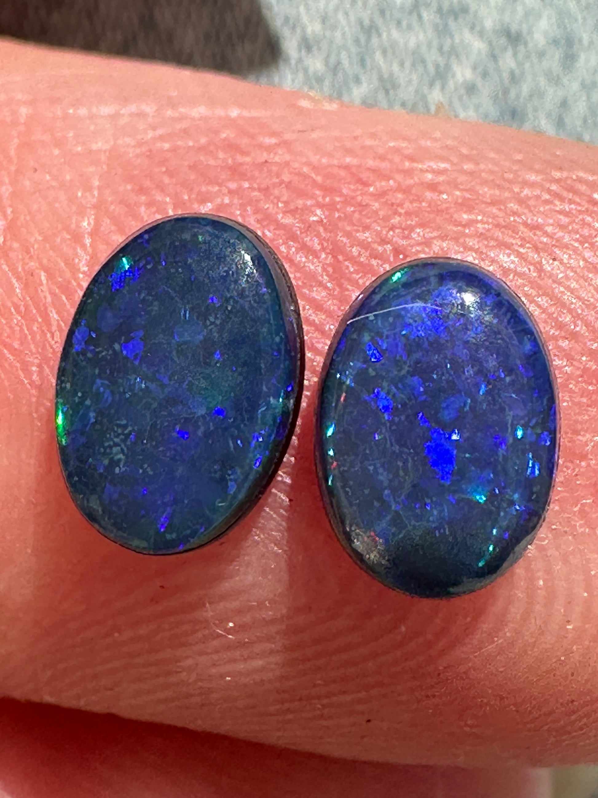 Australian lightning ridge doublet Opal pair multicolored unset pendant or earrings 1.285 cts