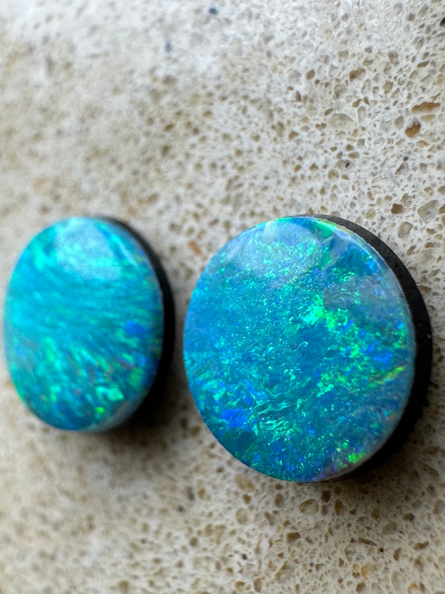 Australian lightning ridge doublet Opal pair multicolored unset pendant or earrings 1.565 cts