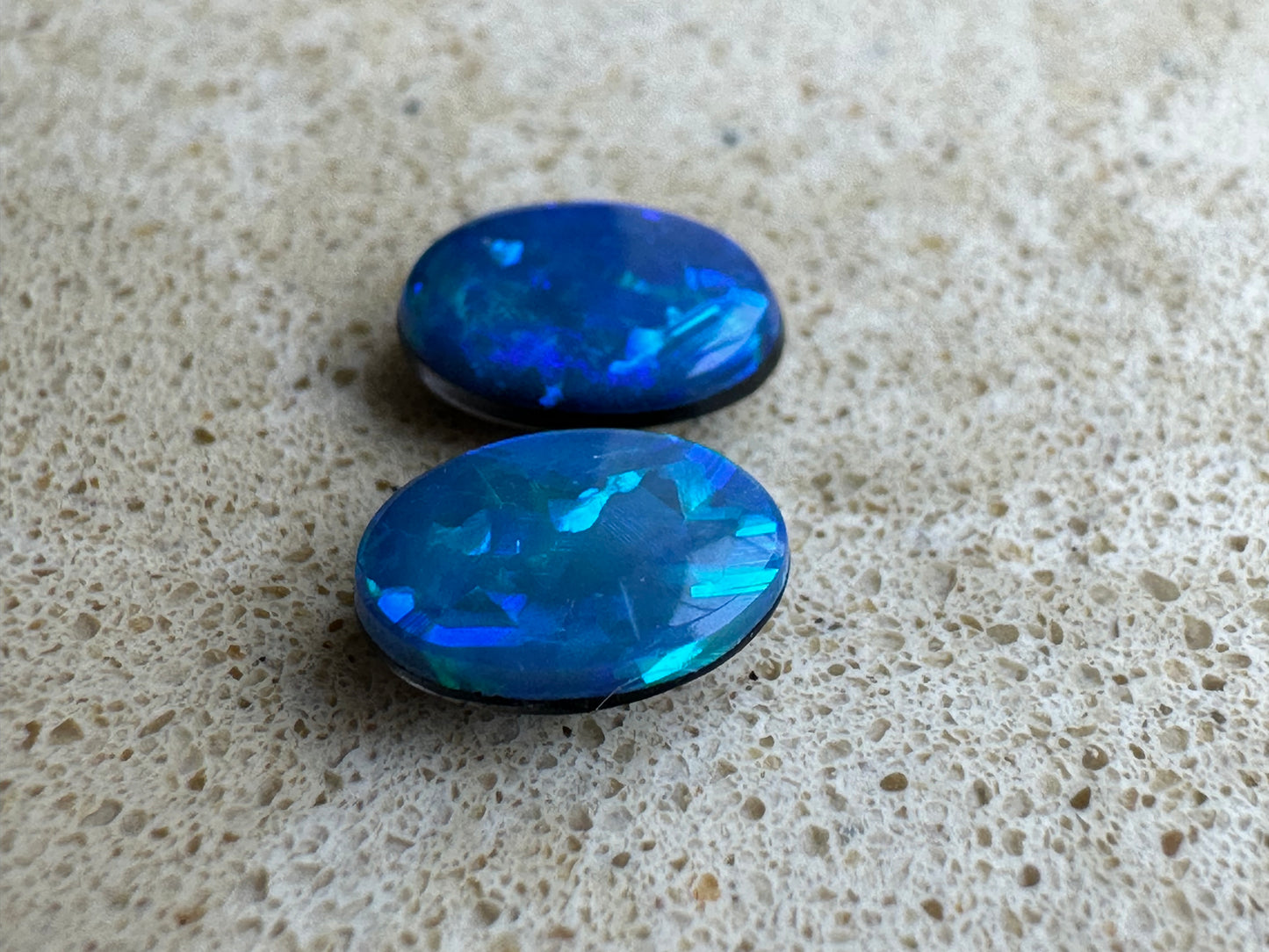 Australian lightning ridge doublet Opal pair multicolored unset pendant or earrings 1.195 cts