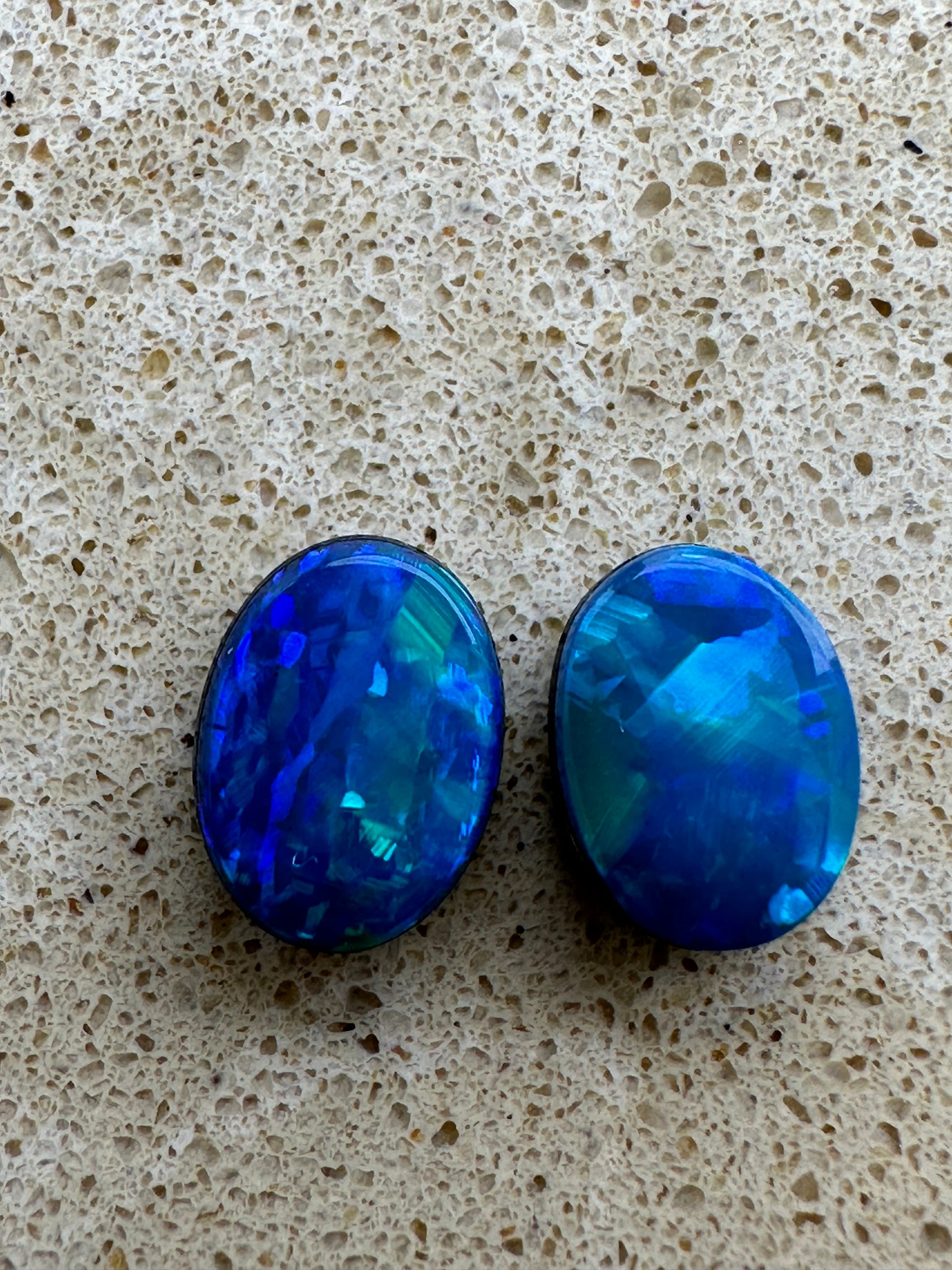 Australian lightning ridge doublet Opal pair multicolored unset pendant or earrings 1.195 cts