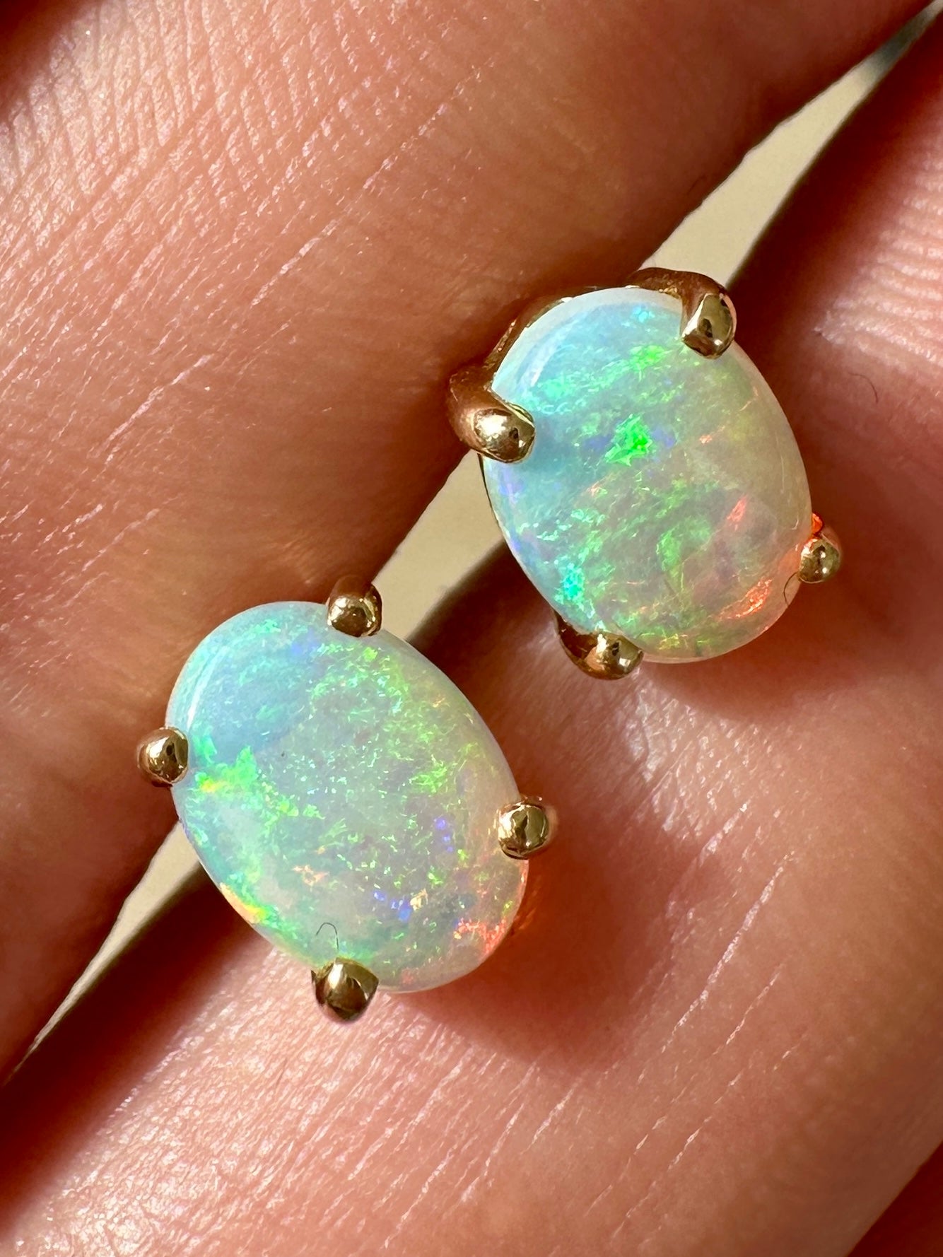 Australian opal 14 karat yellow gold earrings 7.92 cts