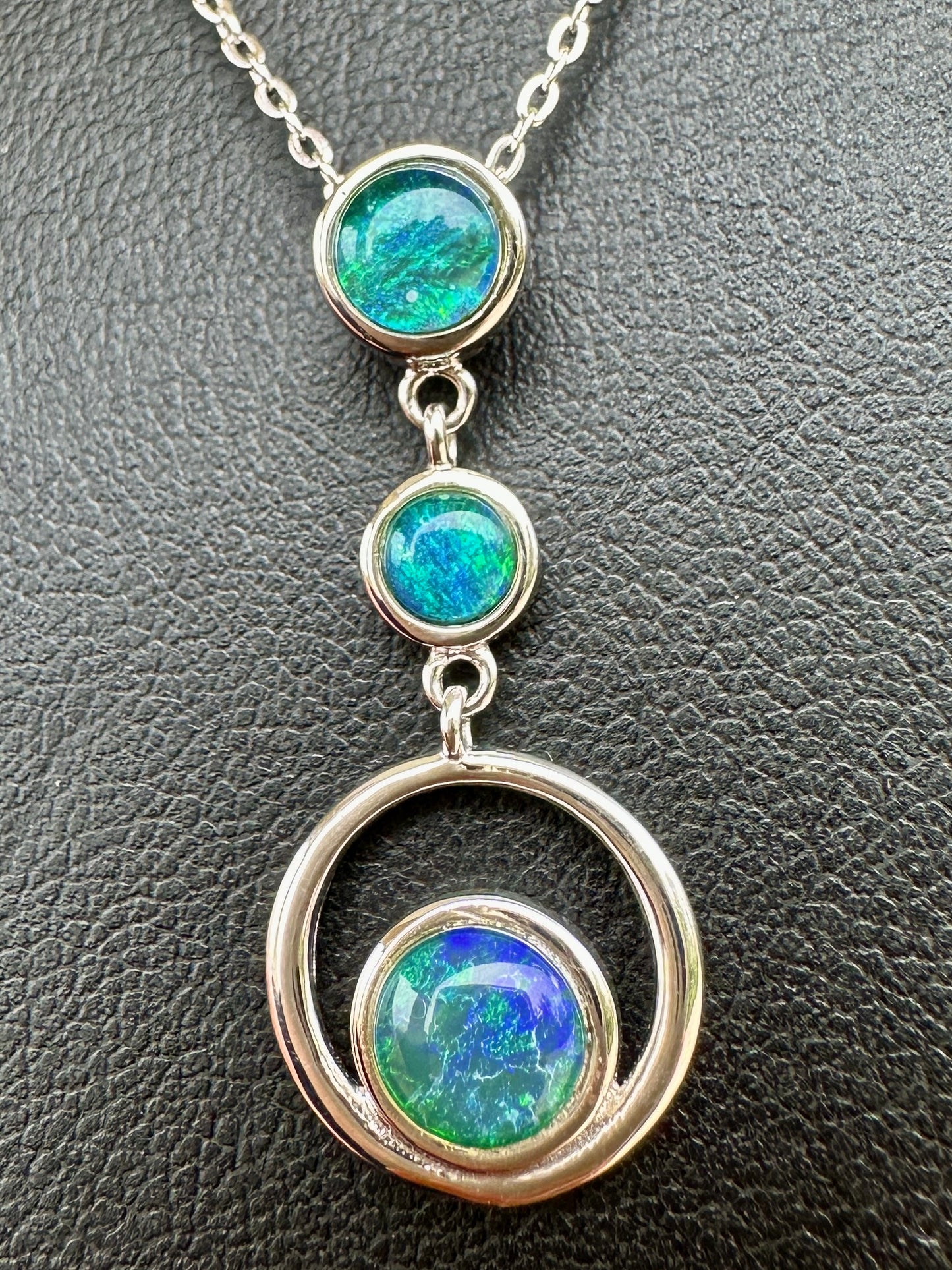 Coober Pedy 3-stone drop pendant - Australian natural Opal triplet set in sterling silver 9.73 cts