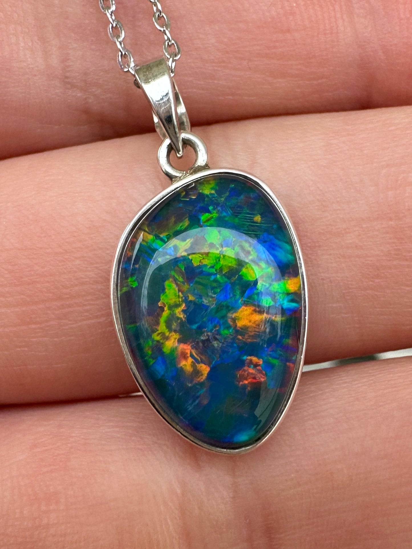 Coober Pedy triplet opal pendant - Australian natural Opal triplet set in sterling silver 11 cts