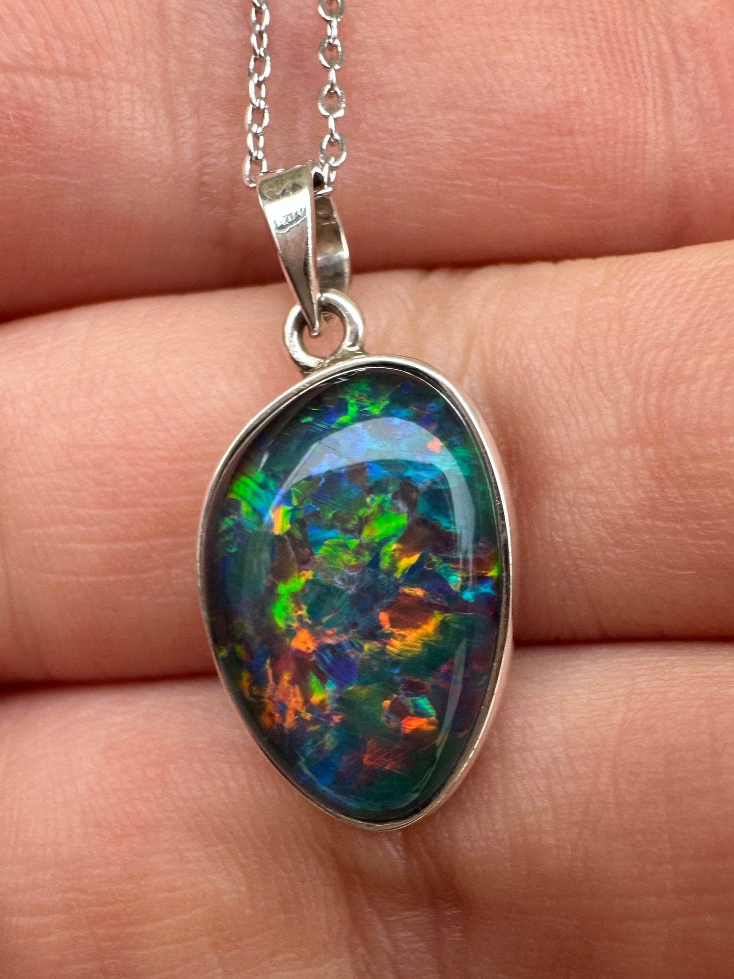 Coober Pedy triplet opal pendant - Australian natural Opal triplet set in sterling silver 11 cts