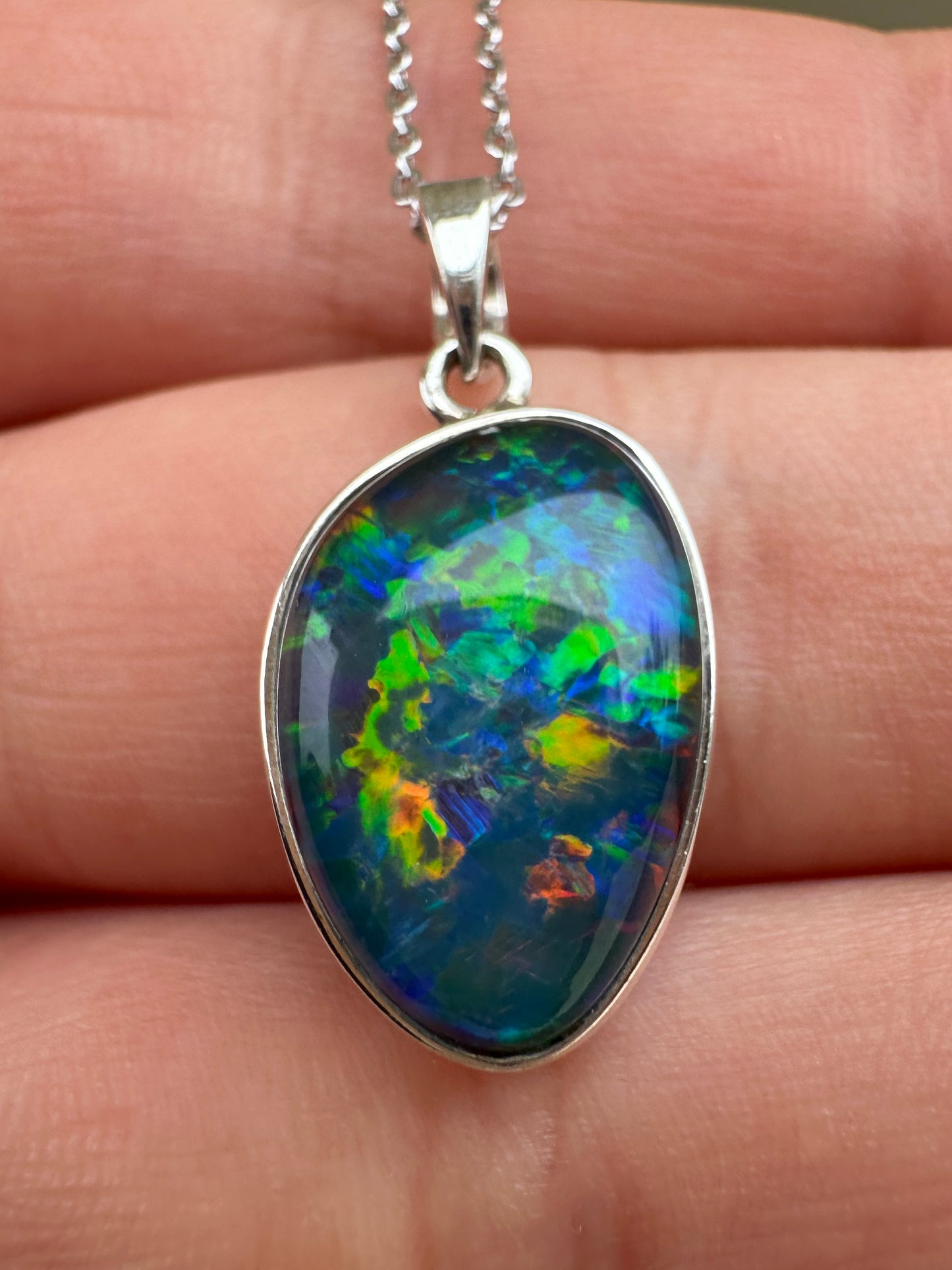 Coober Pedy triplet opal pendant - Australian natural Opal triplet set in sterling silver 11 cts