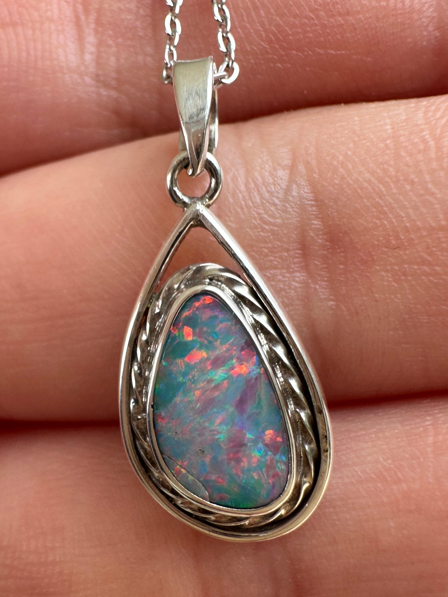 Coober Pedy opal doublet necklace - Australian natural Opal doublet set in sterling silver with chain 9.30 cts 