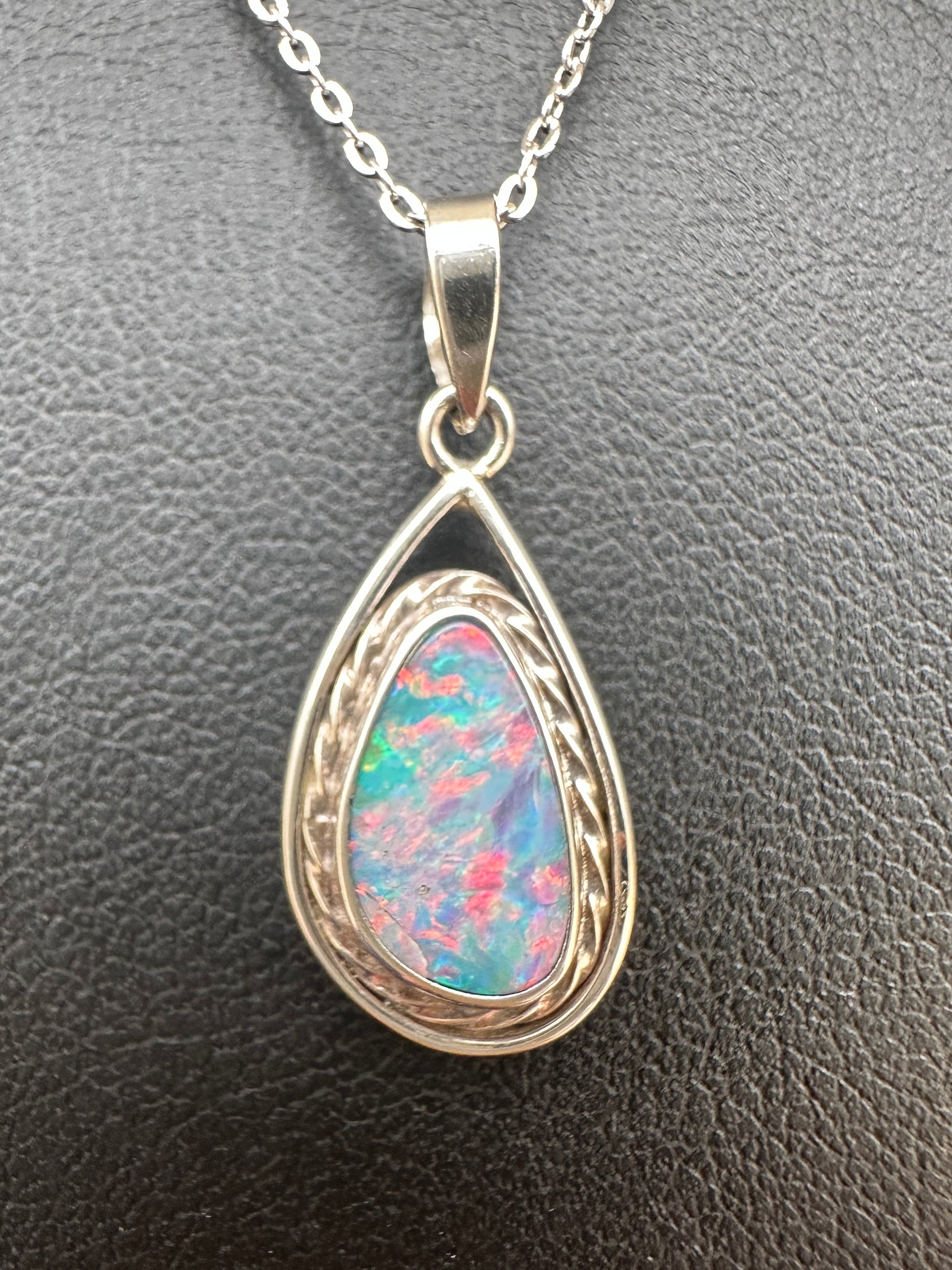 Coober Pedy opal doublet necklace - Australian natural Opal doublet set in sterling silver with chain 9.30 cts 