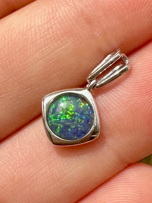 Australian muliticolored opal doublet drop pendant set in sterling silver 4.52 cts