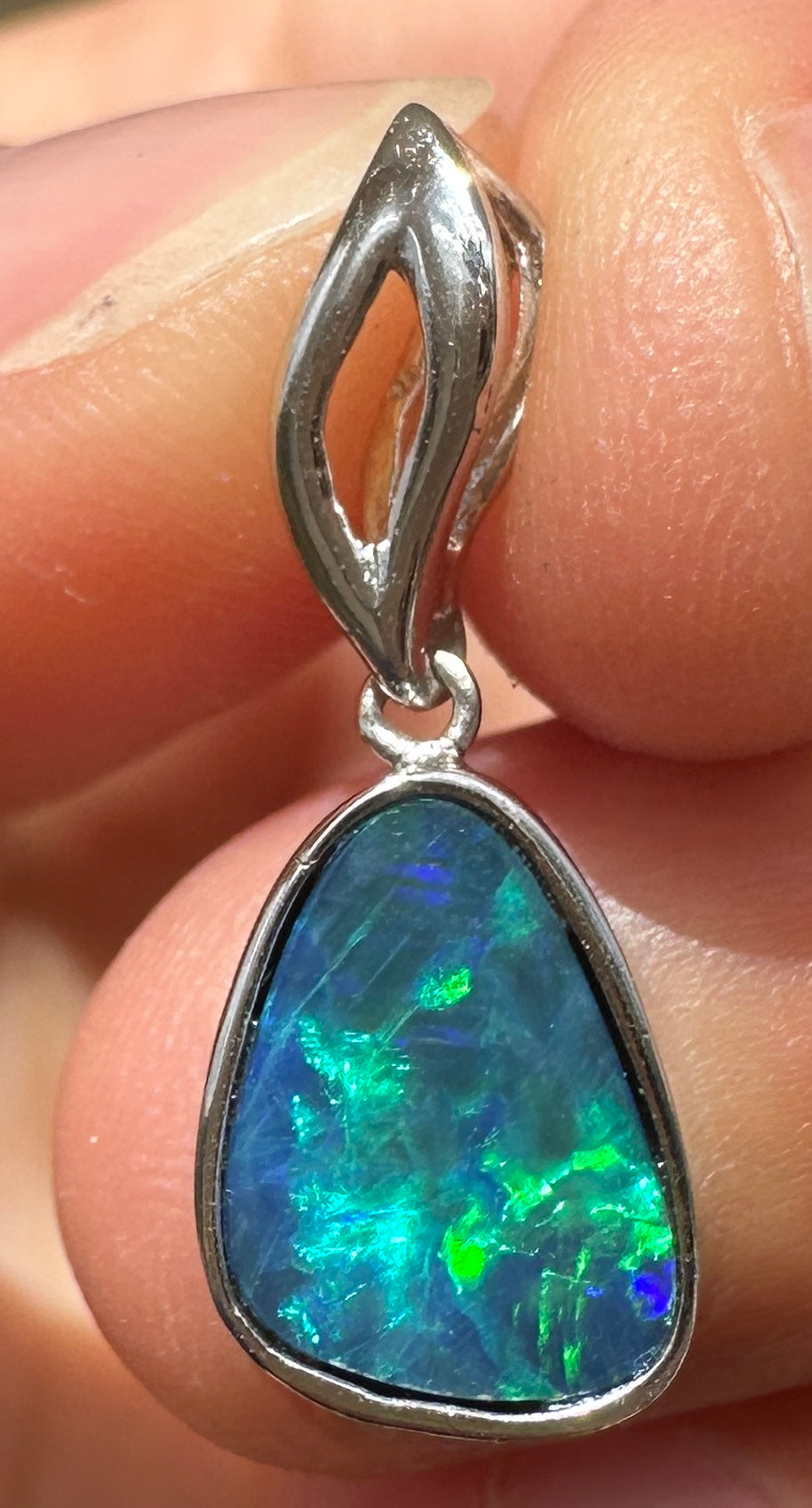 Australian muliticolored opal doublet drop pendant set in sterling silver 5.49 cts