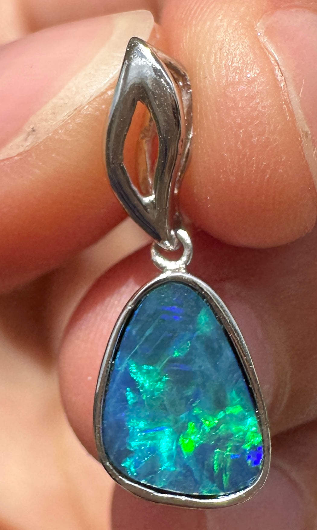 Australian muliticolored opal doublet drop pendant set in sterling silver 5.49 cts