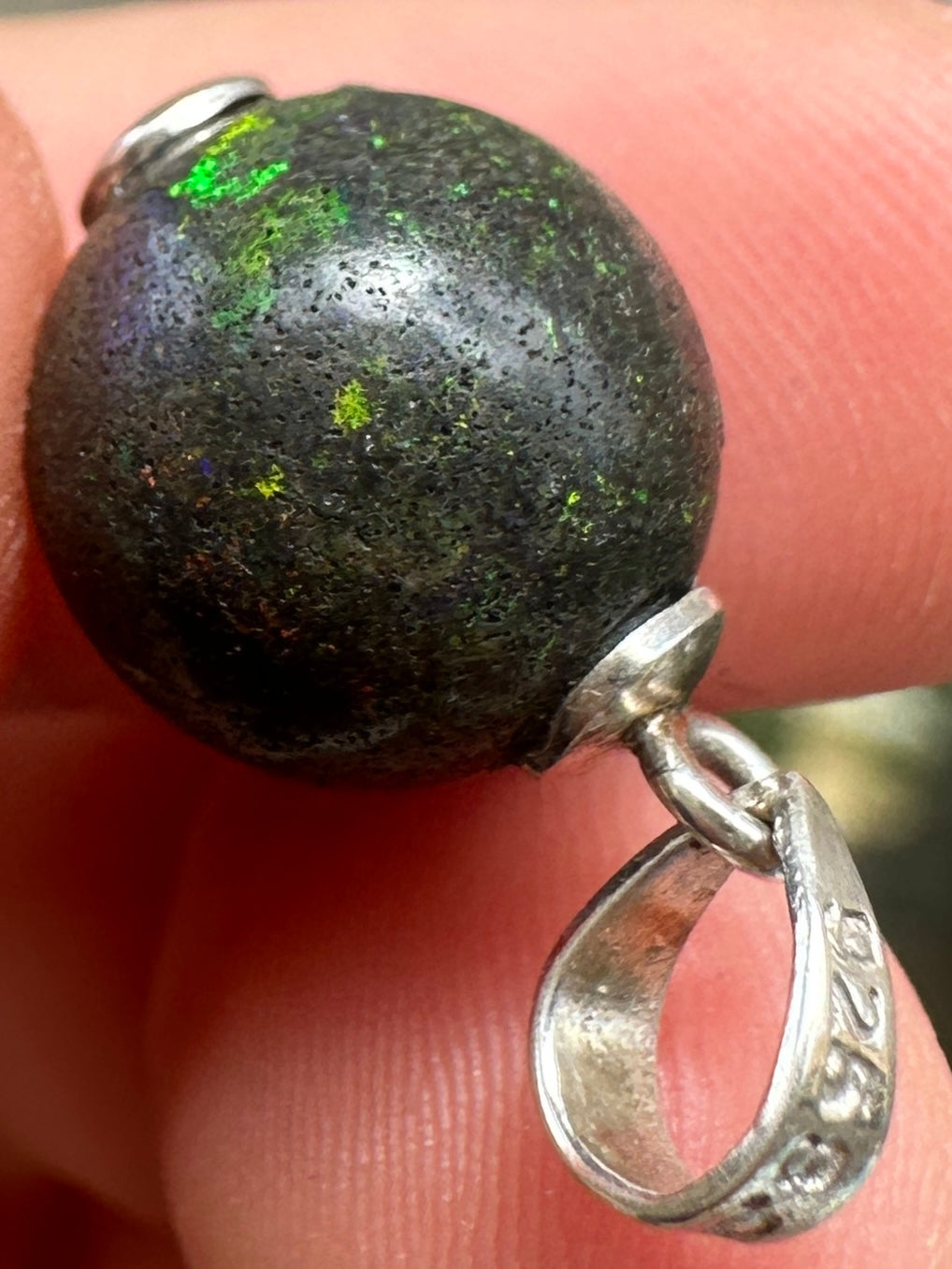 Australian muliticolored opal doublet drop pendant set in sterling silver chain 9.975 cts