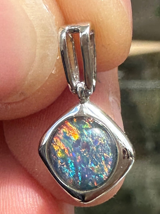 Australian muliticolored opal doublet drop pendant set in sterling silver 4.47 cts