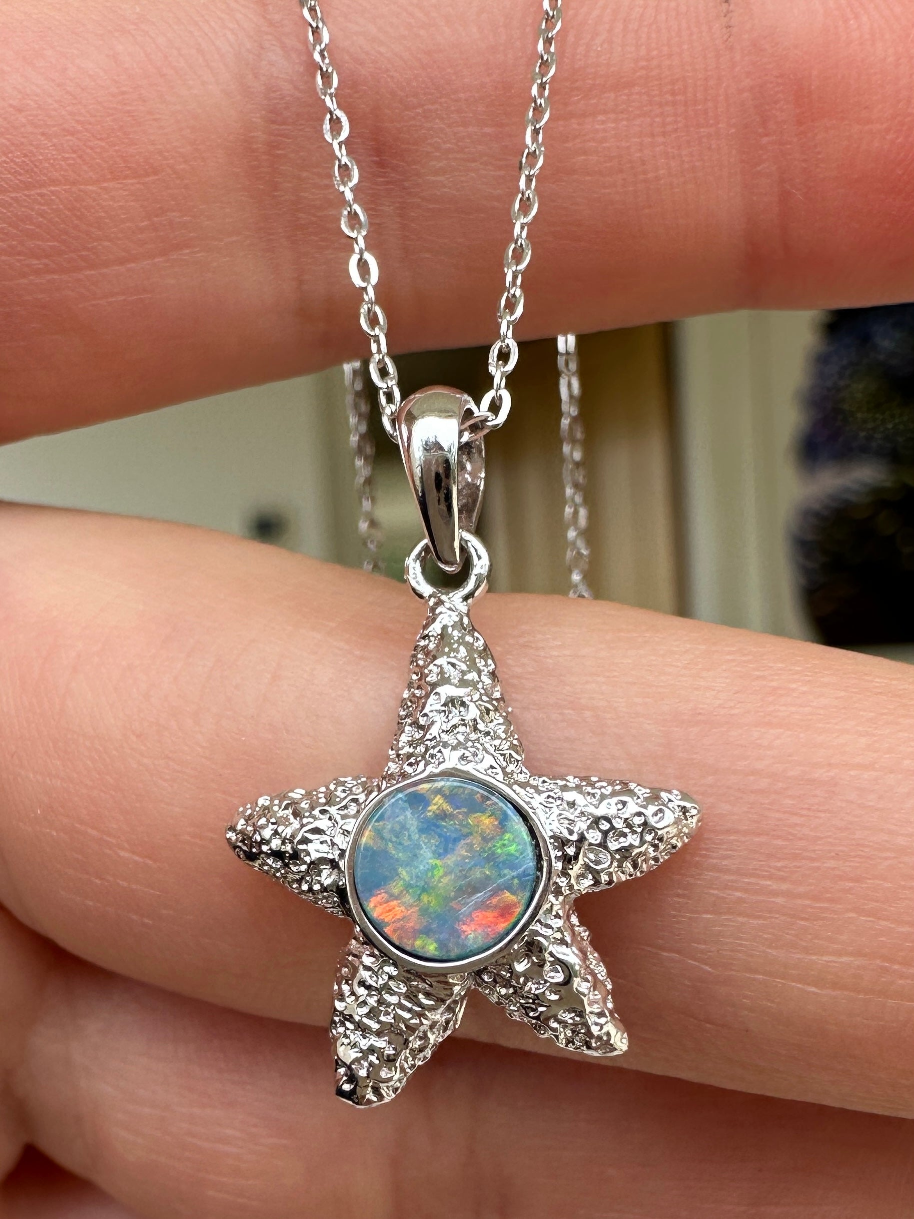 Coober Pedy starfish pendant - Australian Opal set in sterling silver 1.85 cts 