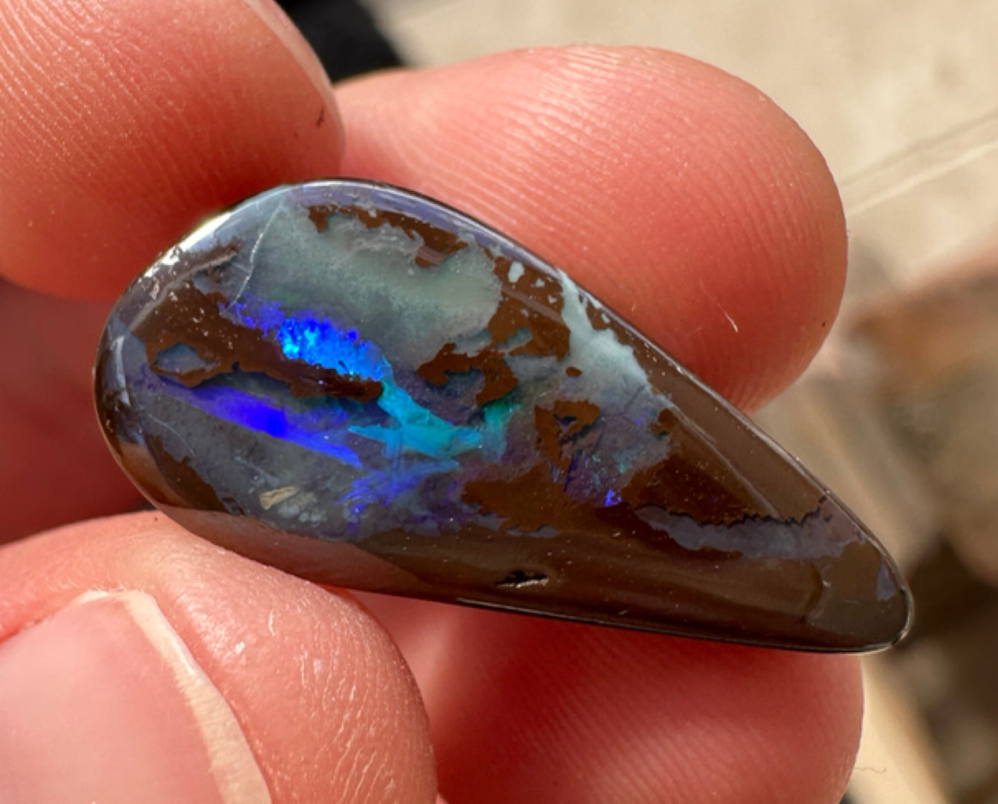 Australian Queensland Boulder blue & green unset pendant opal 10.72 ct