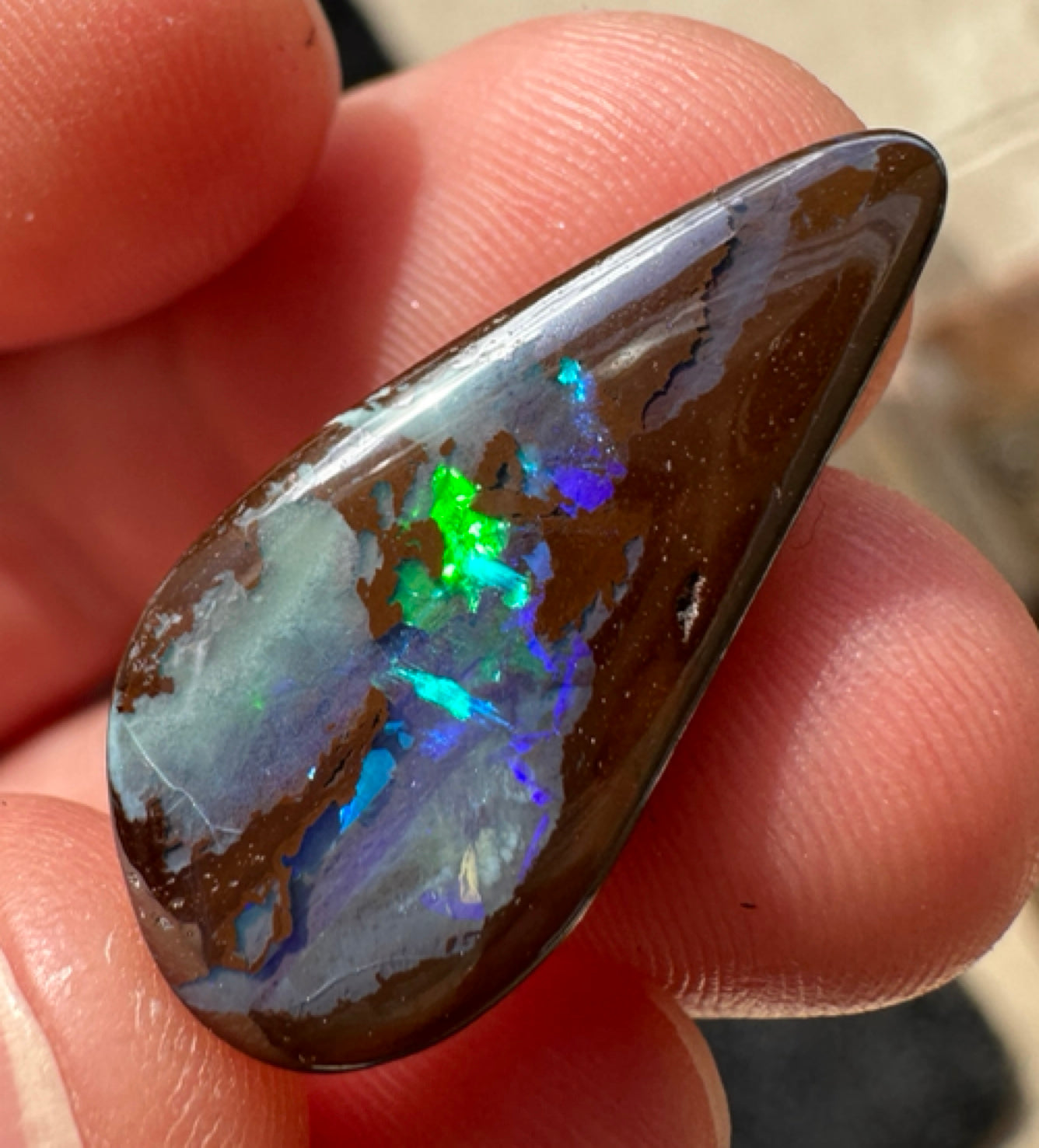 Australian Queensland Boulder blue & green unset pendant opal 10.72 ct