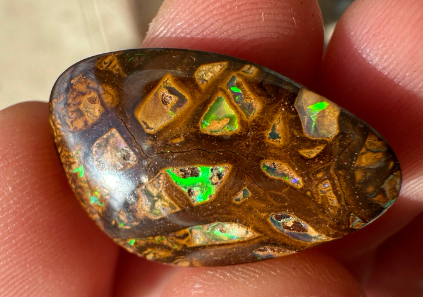 Australian Queensland Boulder green & purple unset pendant opal 13.53 ct