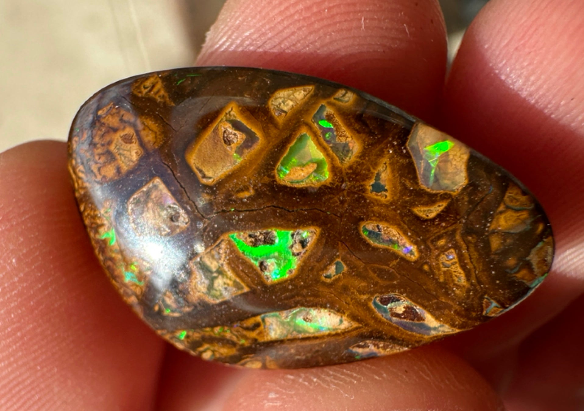 Australian Queensland Boulder green & purple unset pendant opal 13.53 ct