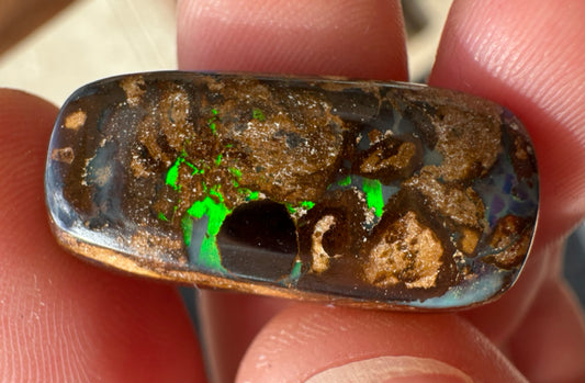 Australian Queensland Boulder multicolored unset pendant opal 17.72 ct
