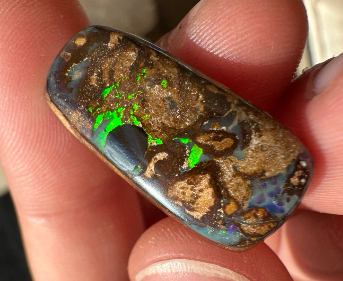 Australian Queensland Boulder multicolored unset pendant opal 17.72 ct
